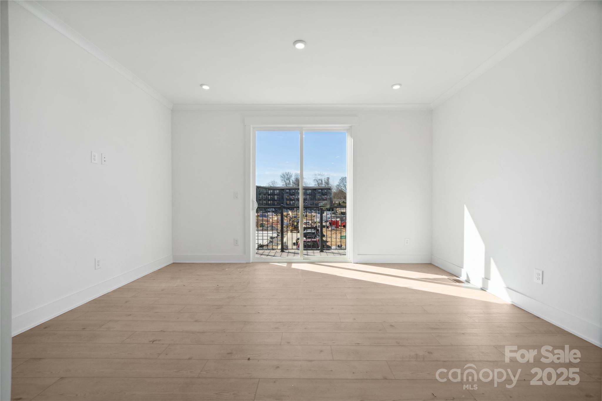 455 Blairhill Road Unit: 03
