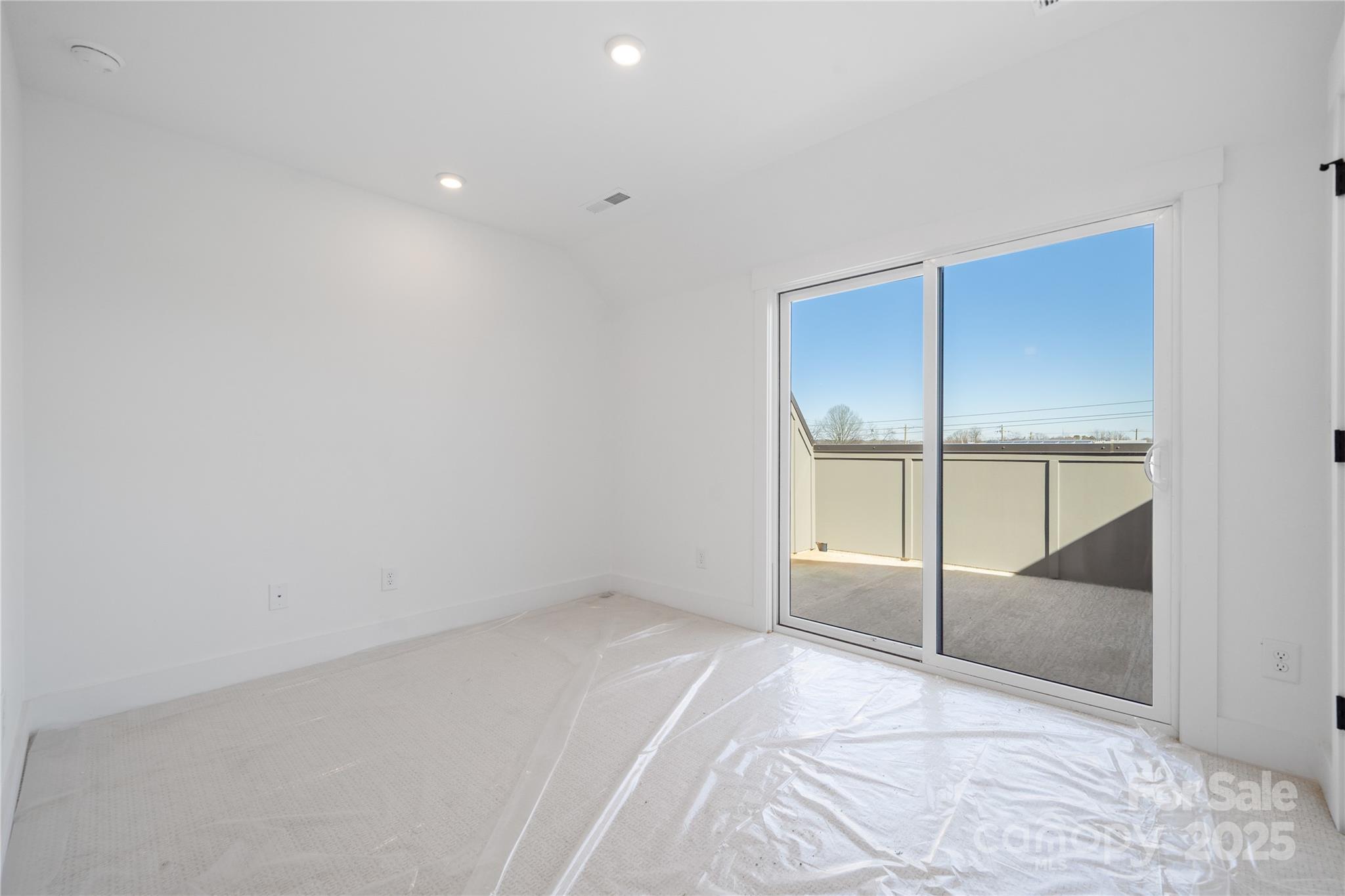 455 Blairhill Road Unit: 03