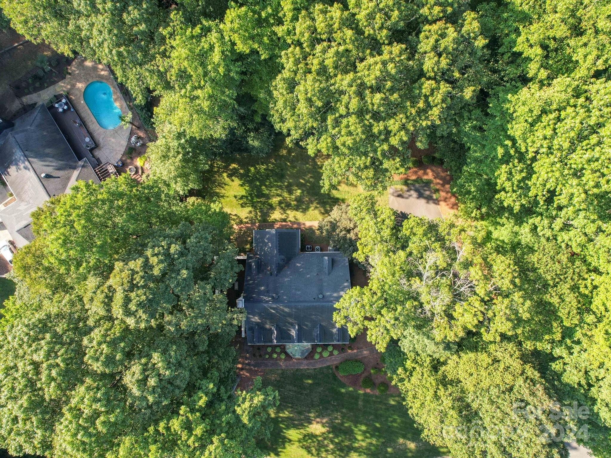 3421 Country Club Drive