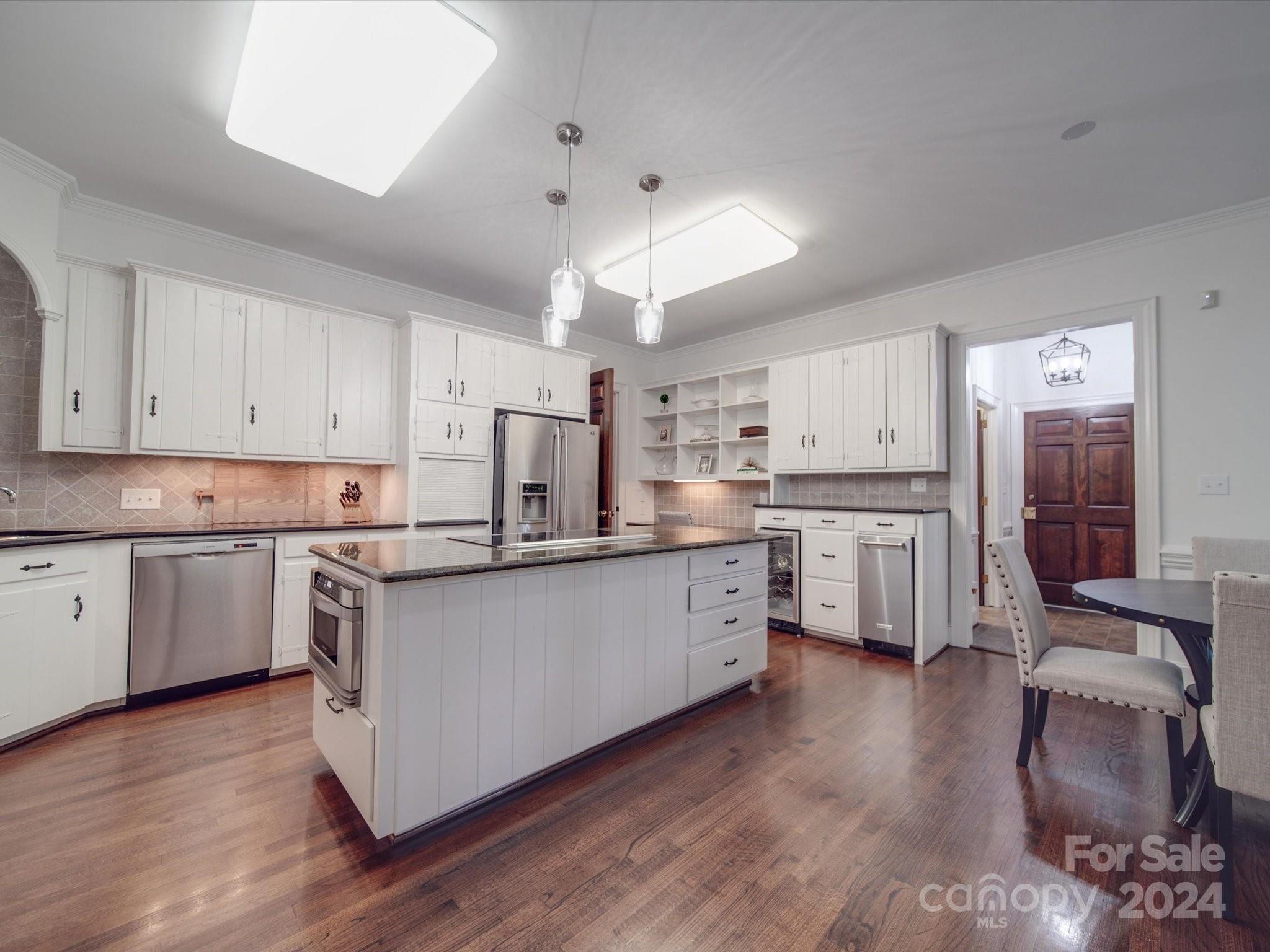3421 Country Club Drive