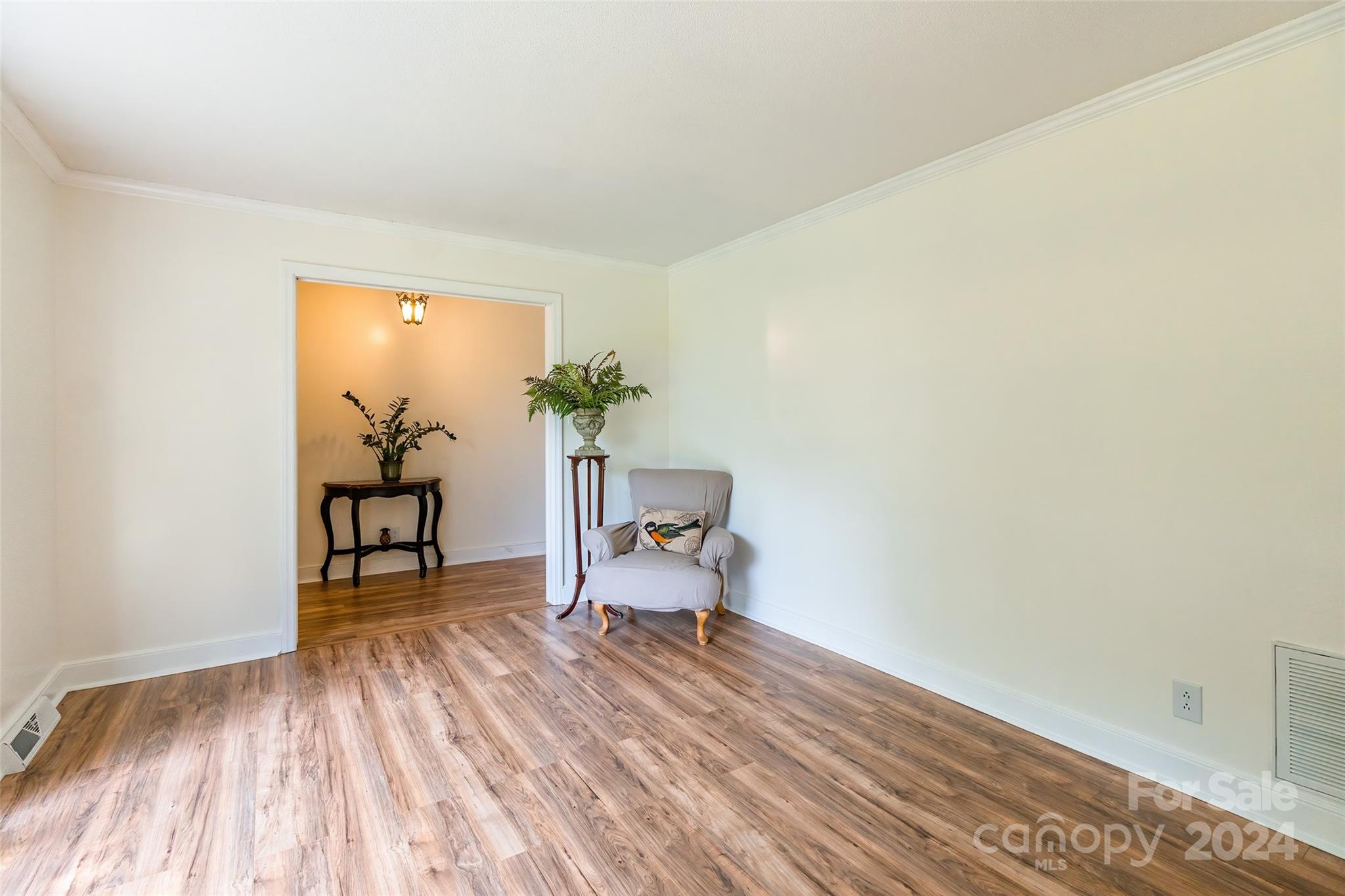 1069 Belmar Lane