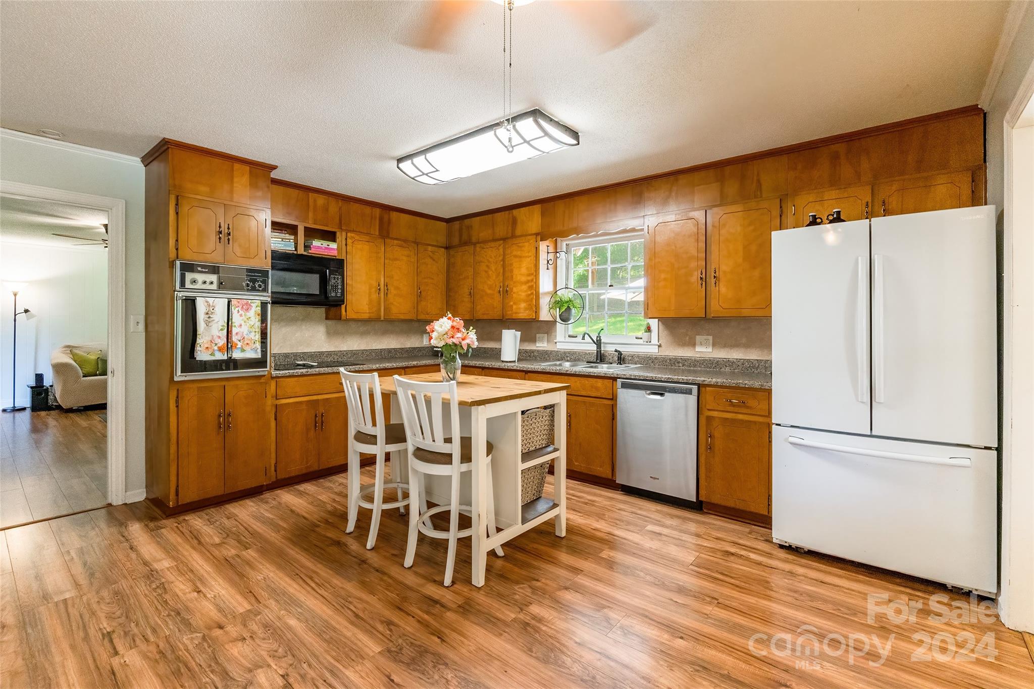 1069 Belmar Lane