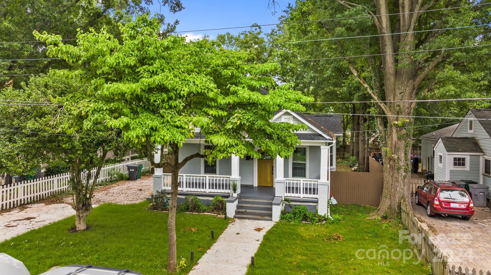 3420 Holt Street