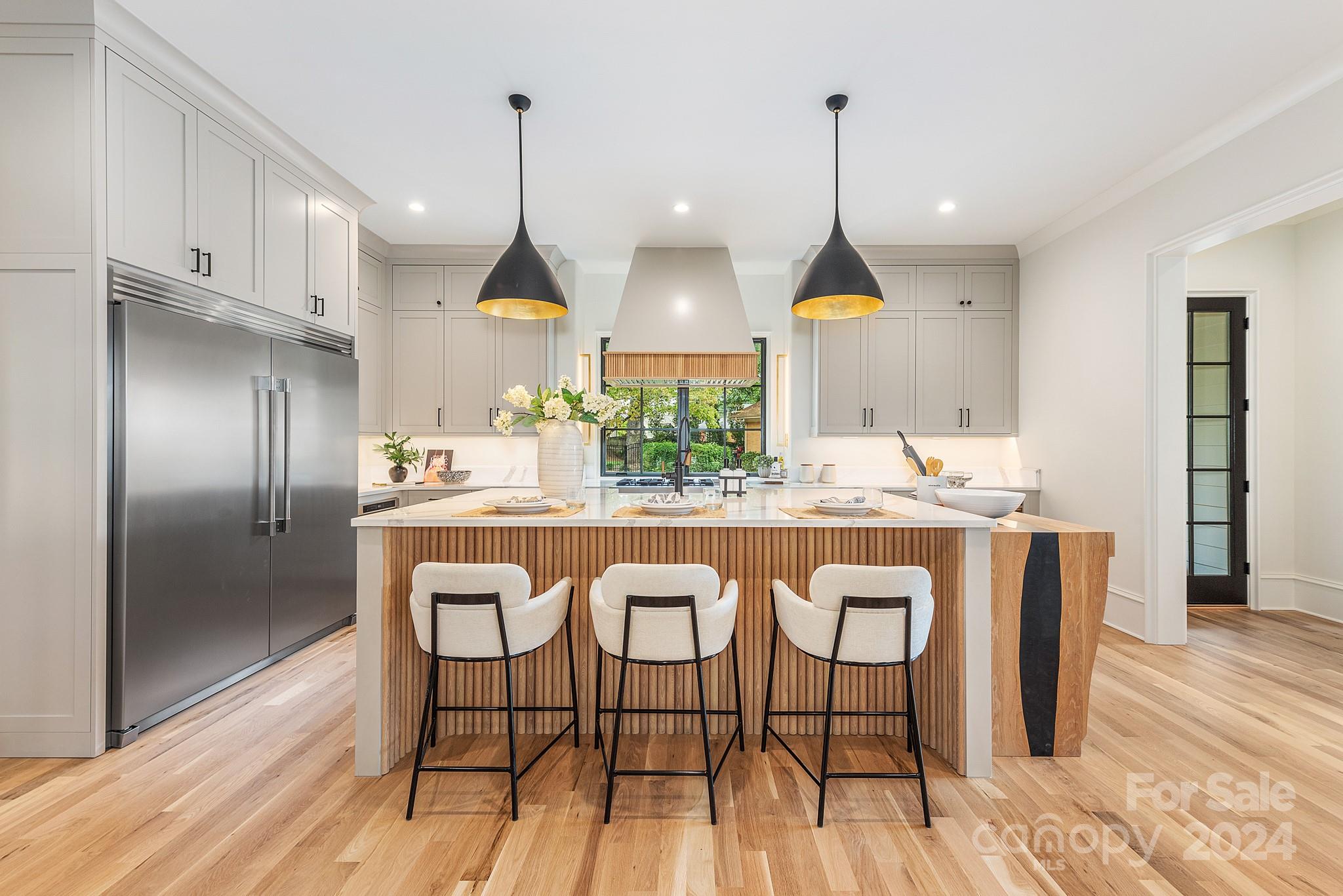 801 Bridlepath Lane