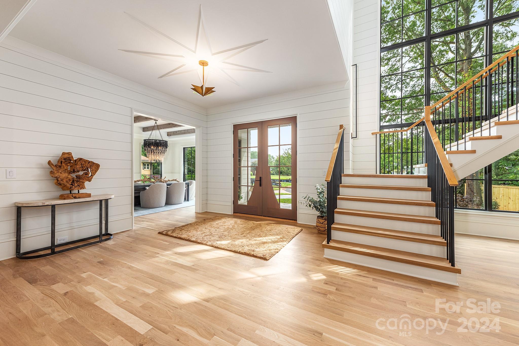 801 Bridlepath Lane