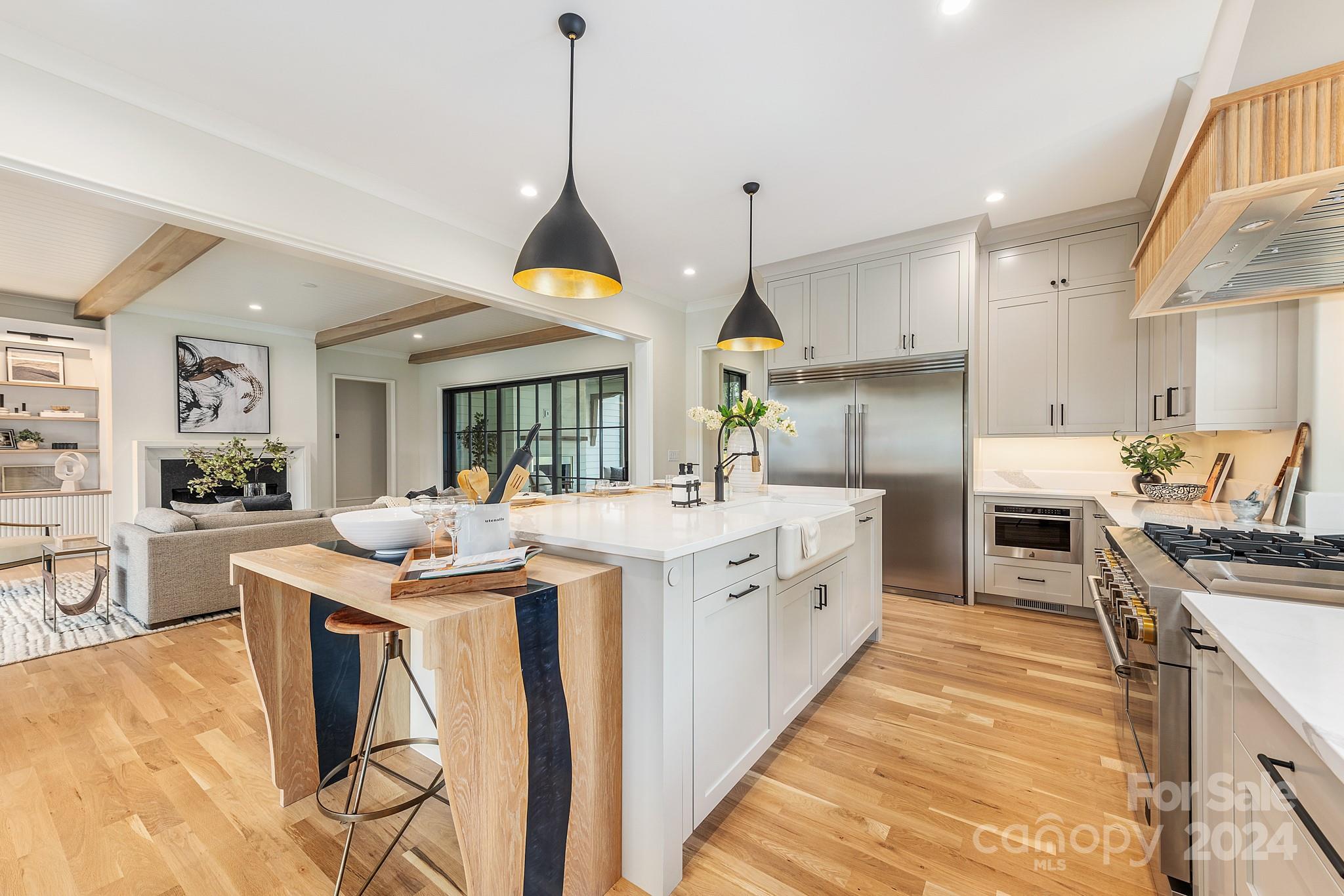 801 Bridlepath Lane