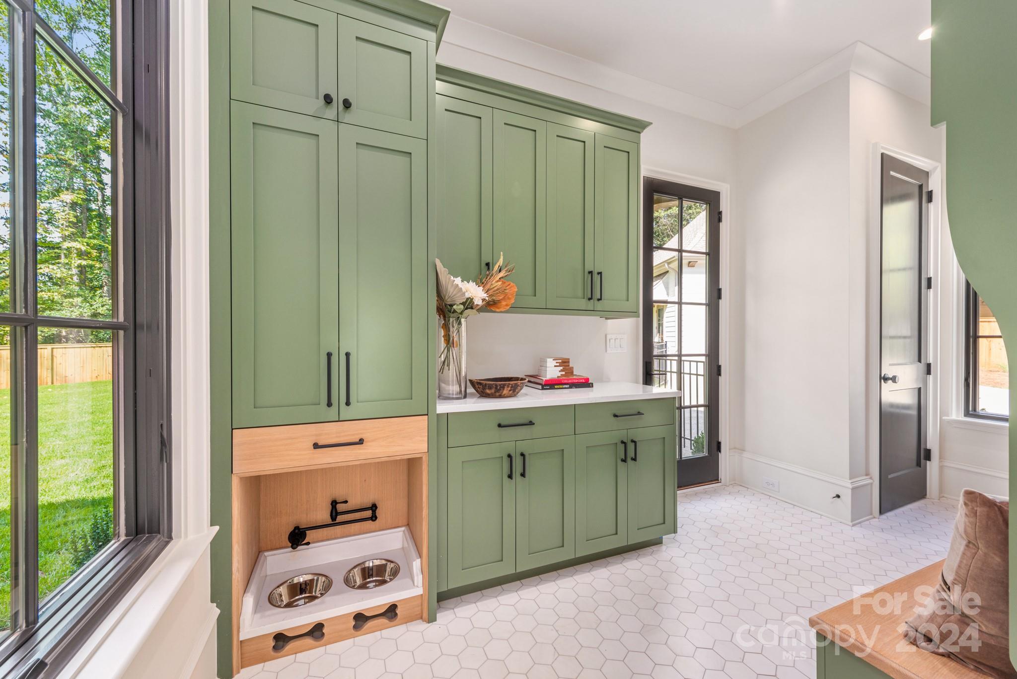 801 Bridlepath Lane