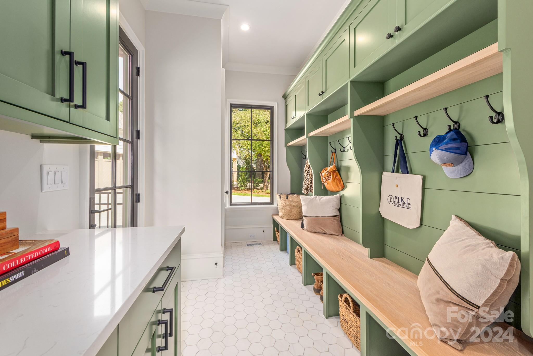 801 Bridlepath Lane