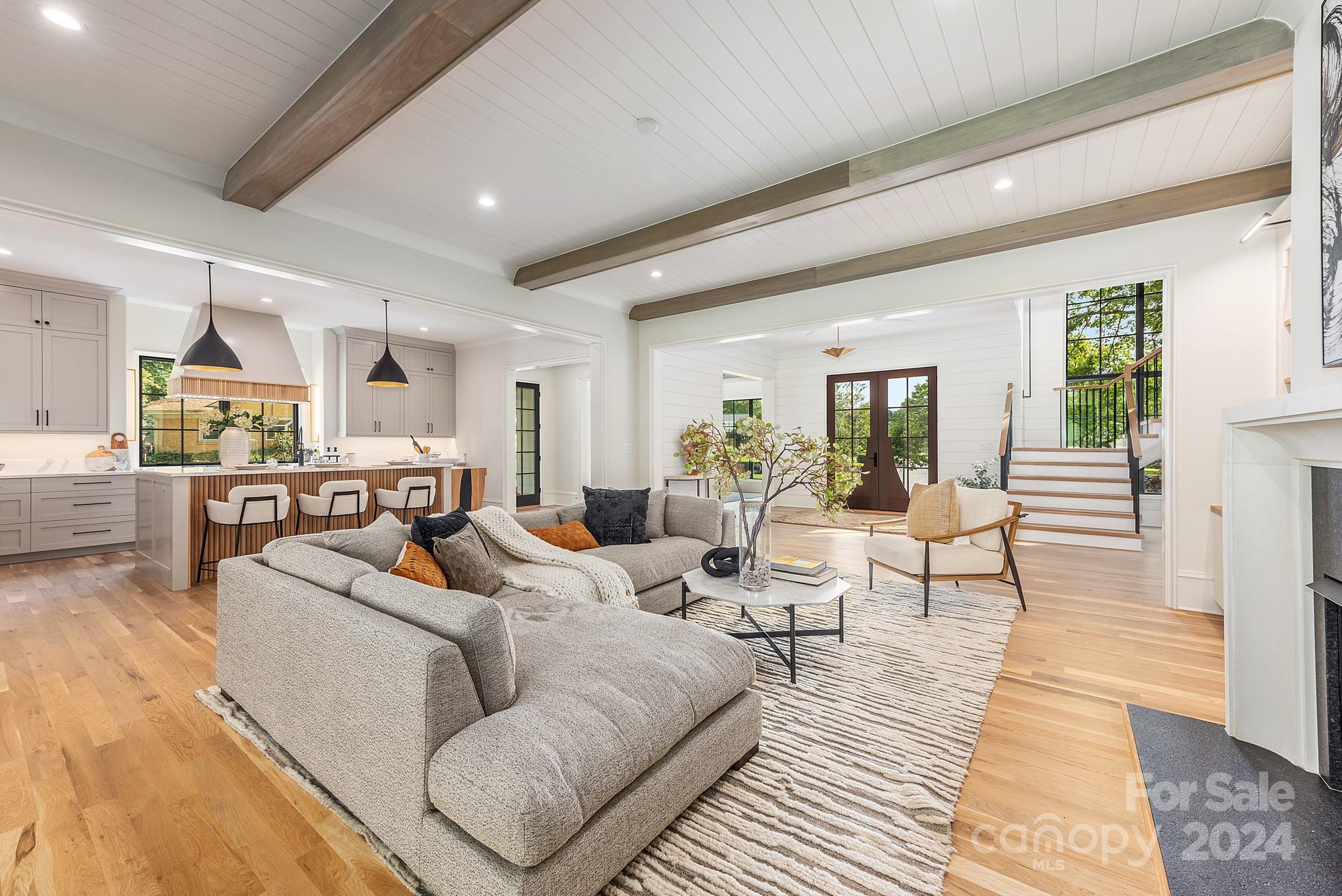 801 Bridlepath Lane