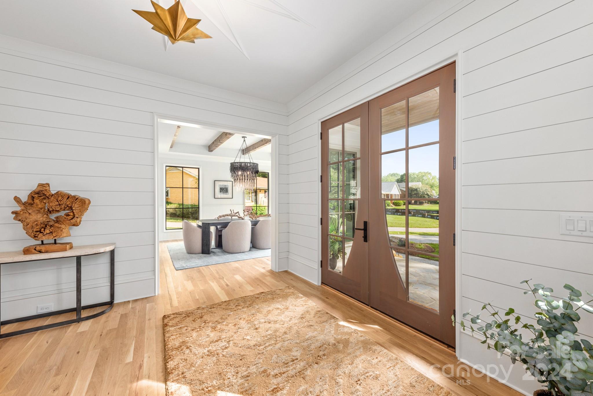 801 Bridlepath Lane