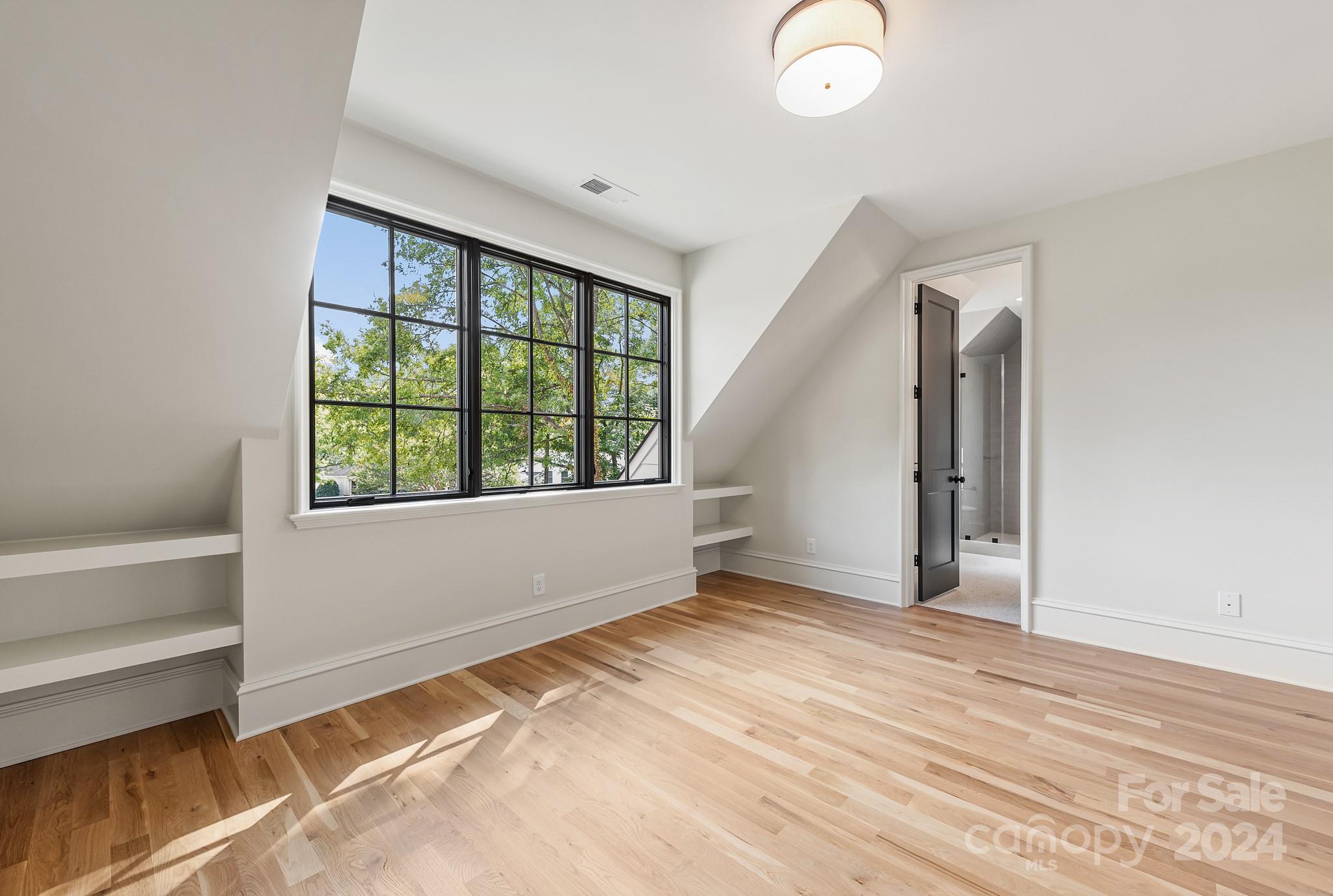 801 Bridlepath Lane