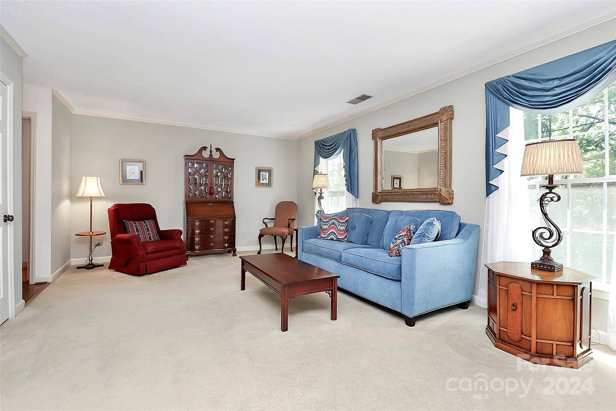 6624 Bunker Hill Circle