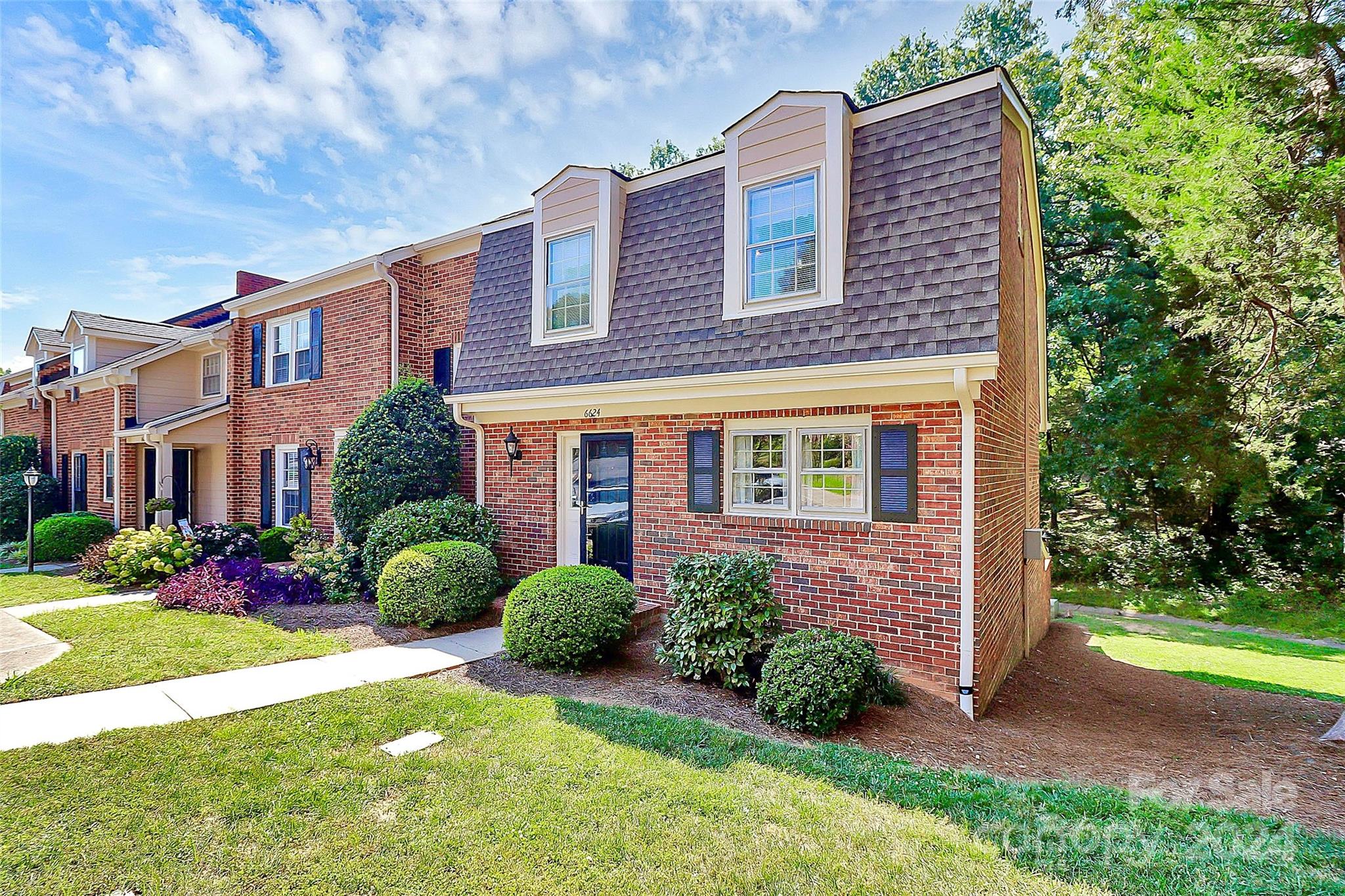 6624 Bunker Hill Circle