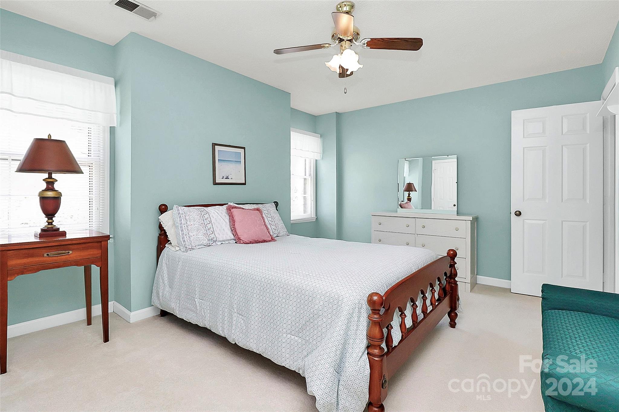 6624 Bunker Hill Circle