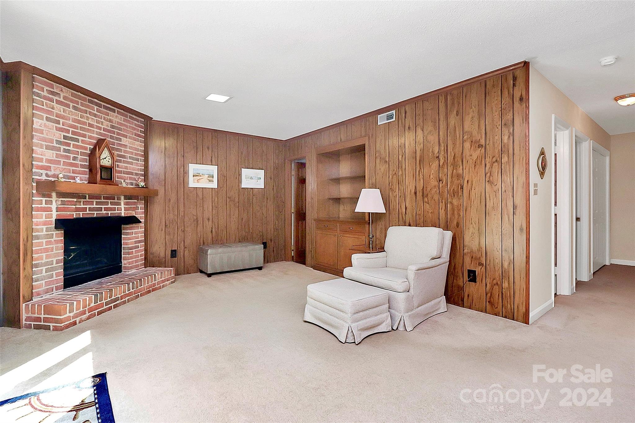 6624 Bunker Hill Circle