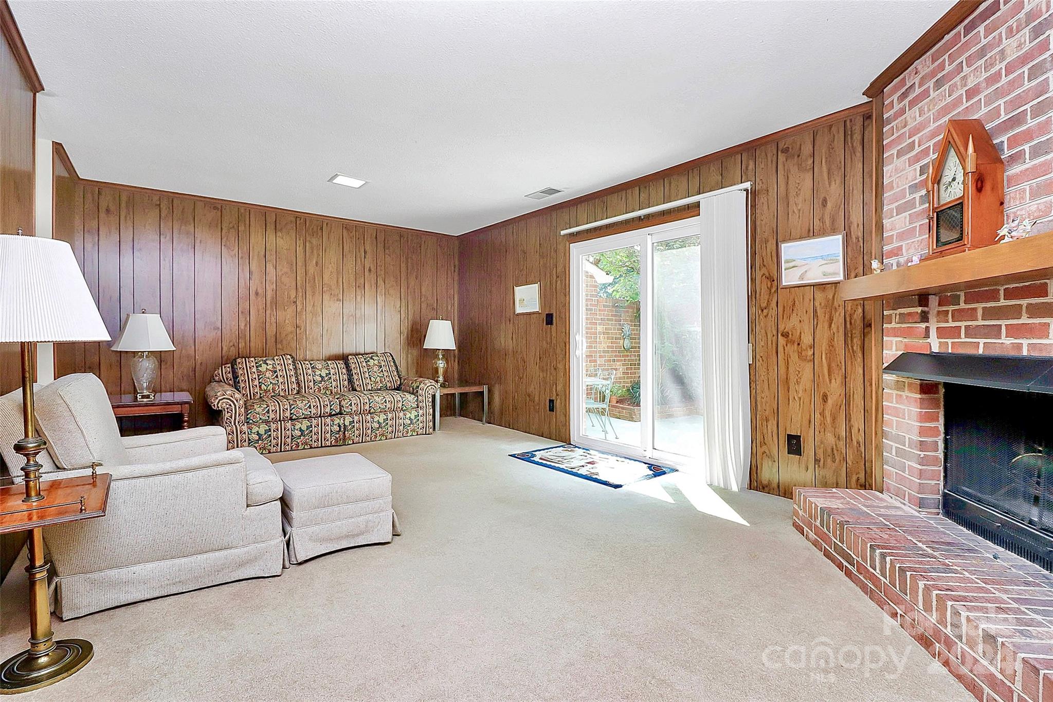 6624 Bunker Hill Circle