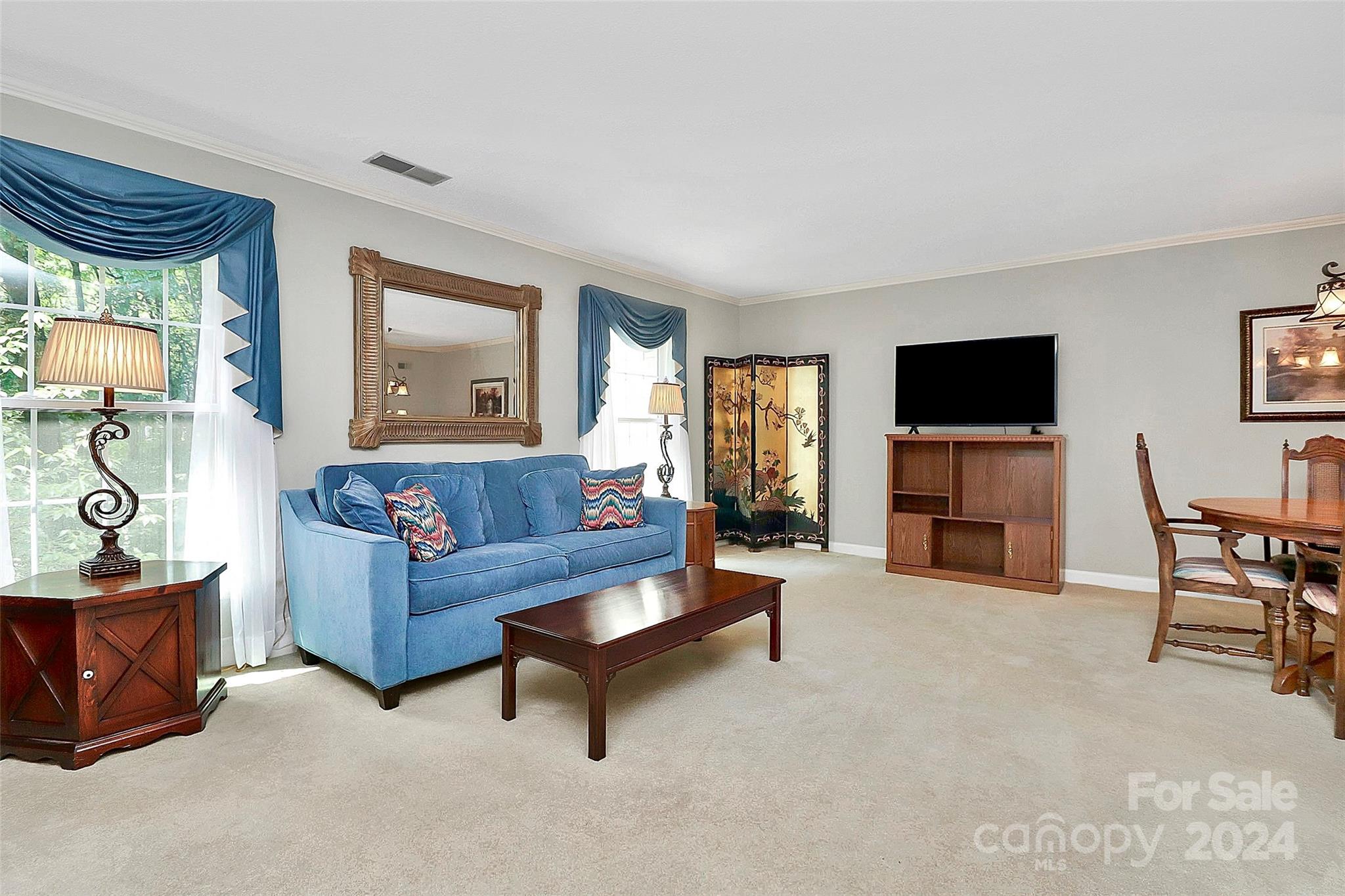 6624 Bunker Hill Circle