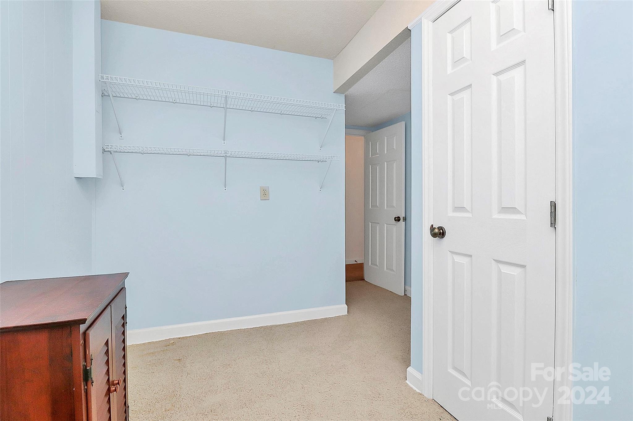 6624 Bunker Hill Circle