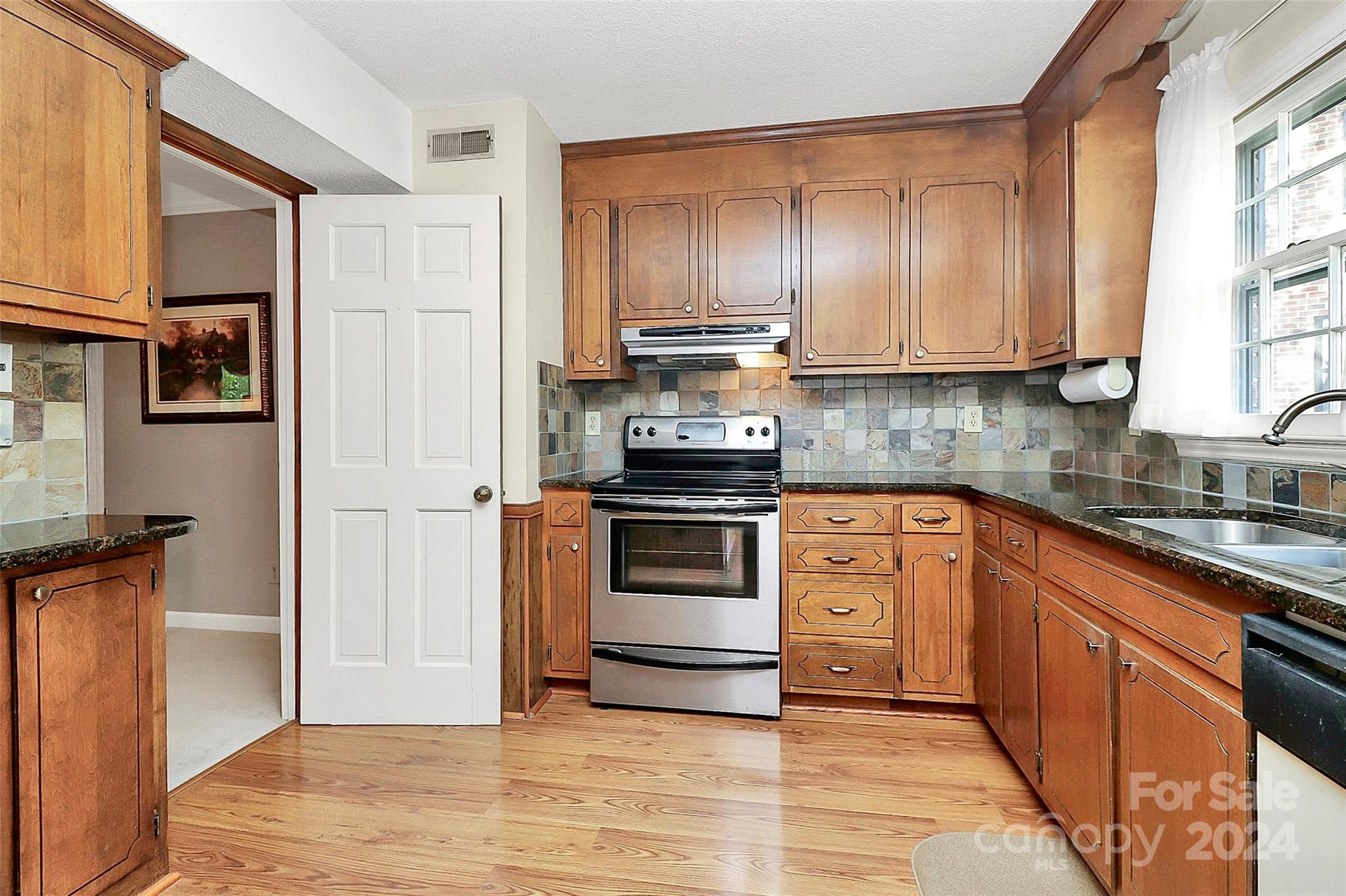 6624 Bunker Hill Circle