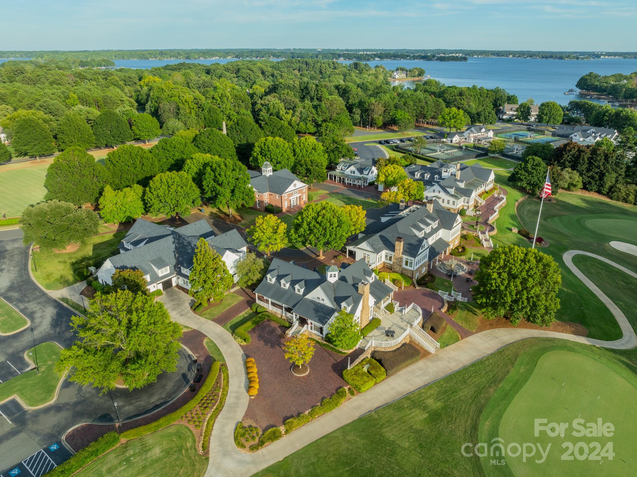 128 Yacht Road