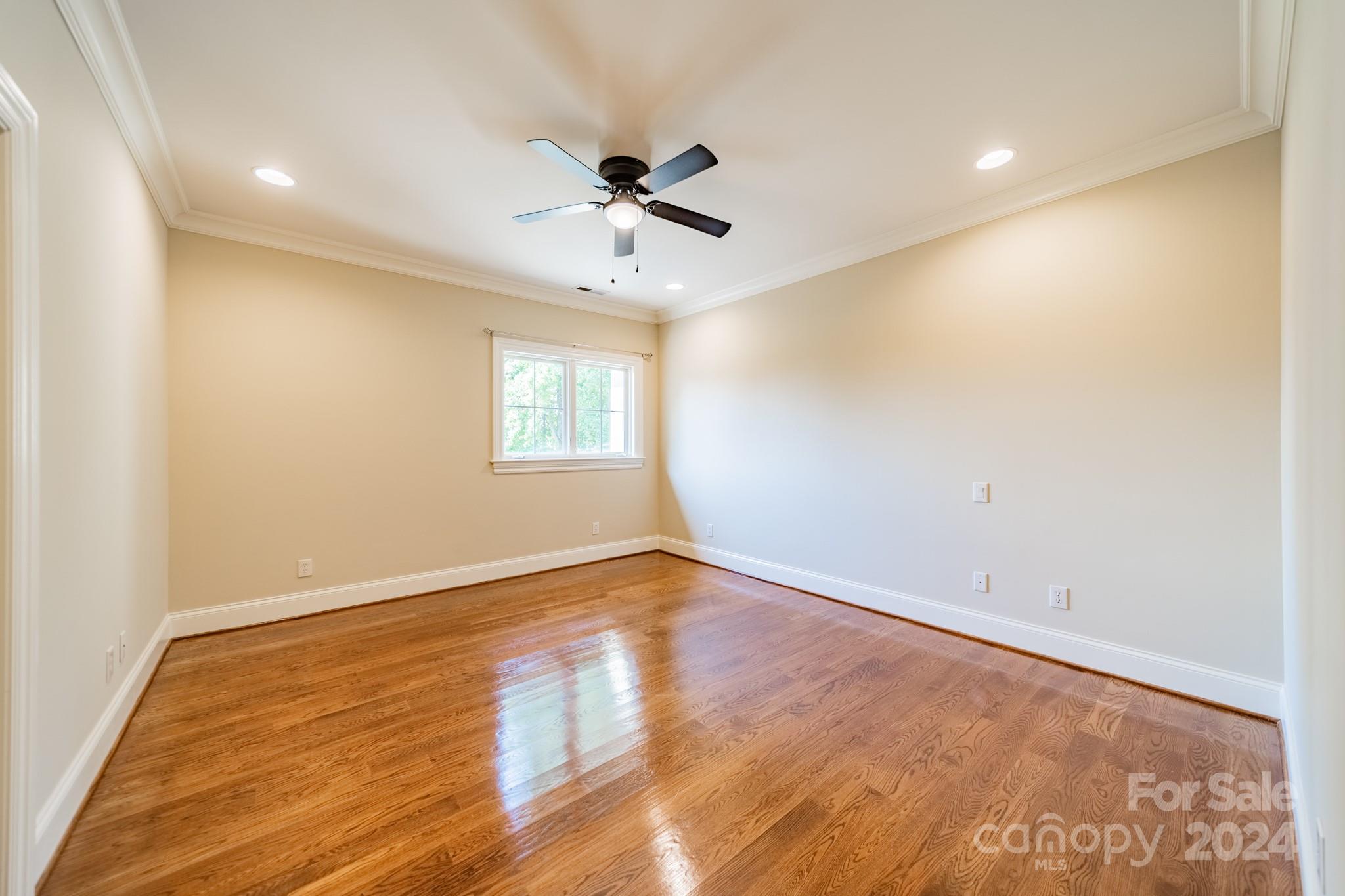 128 Yacht Road