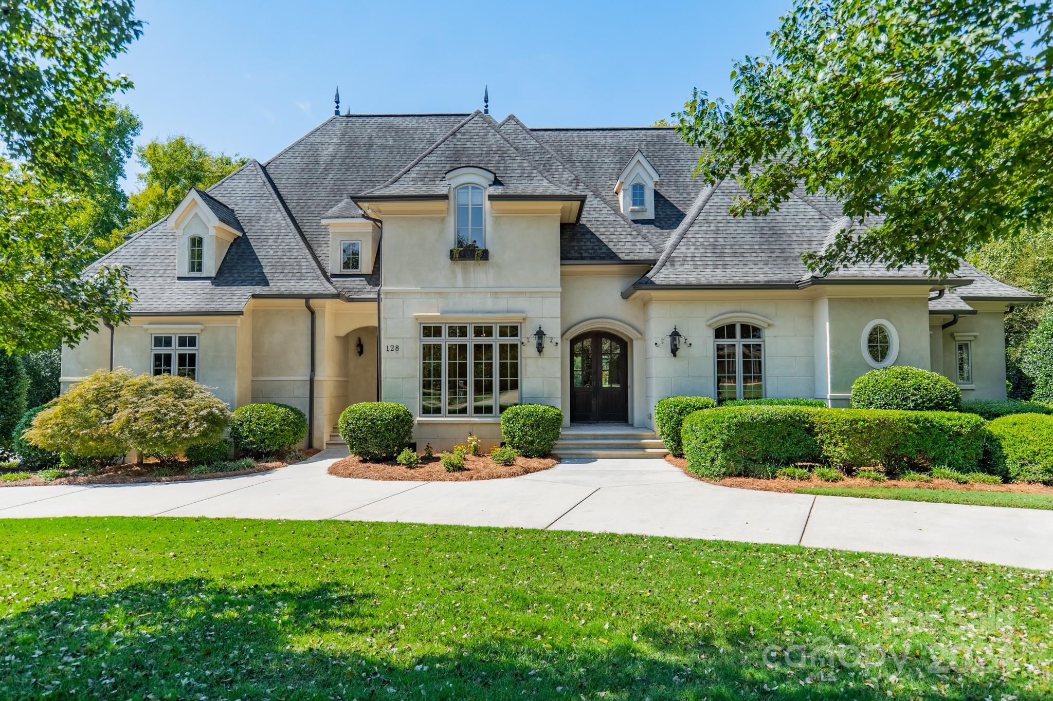 128 Yacht Road