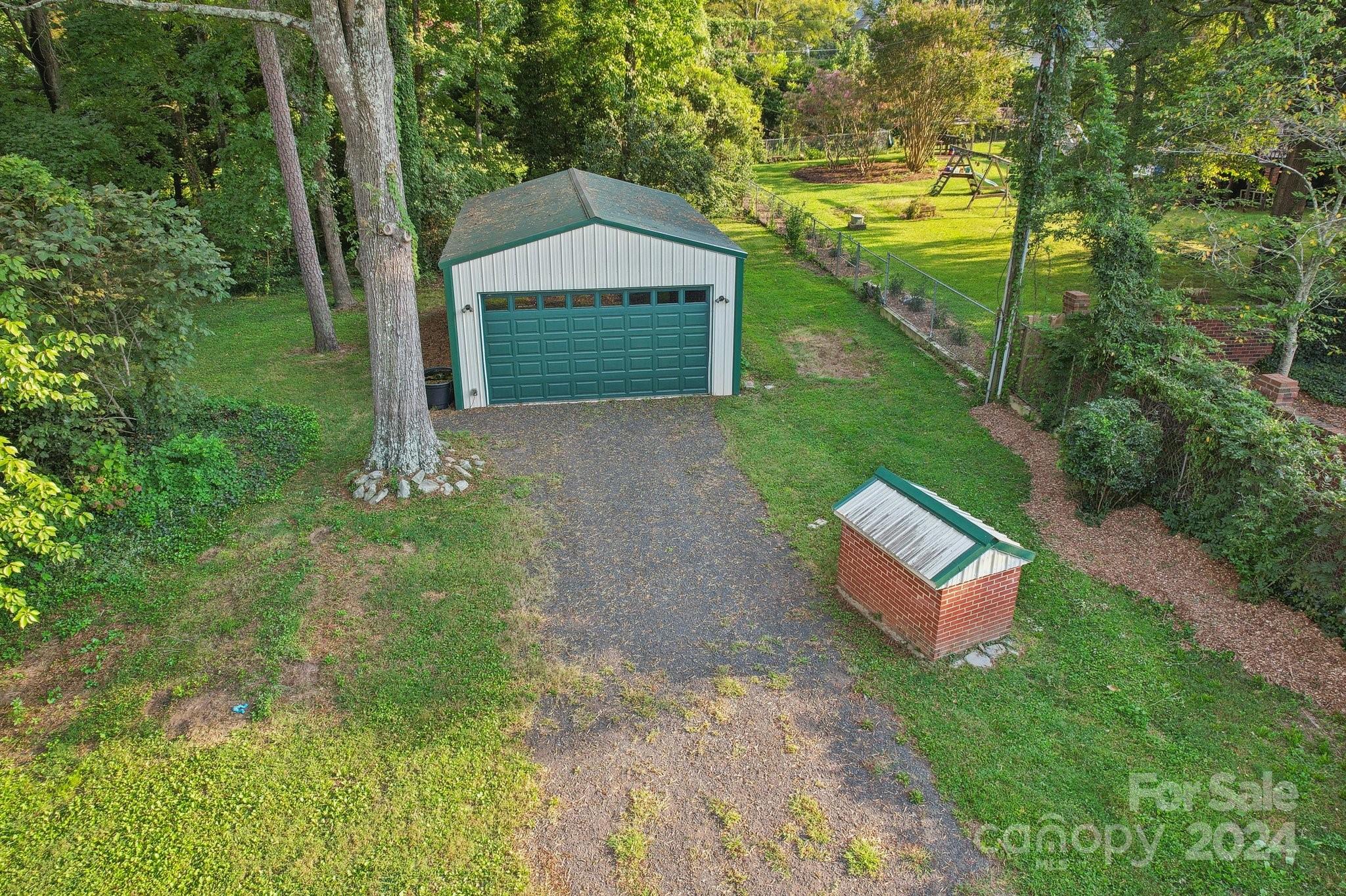 400 Livingston Drive