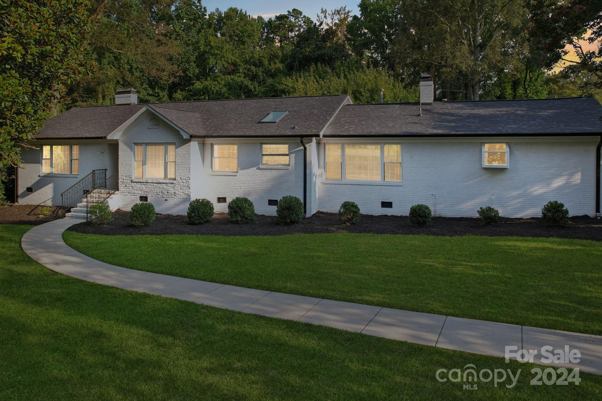 400 Livingston Drive