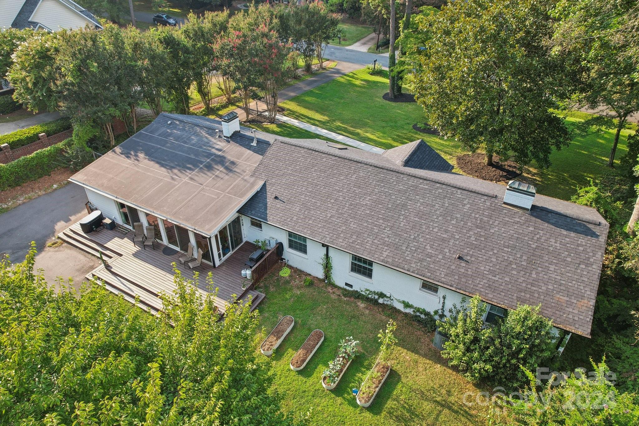 400 Livingston Drive