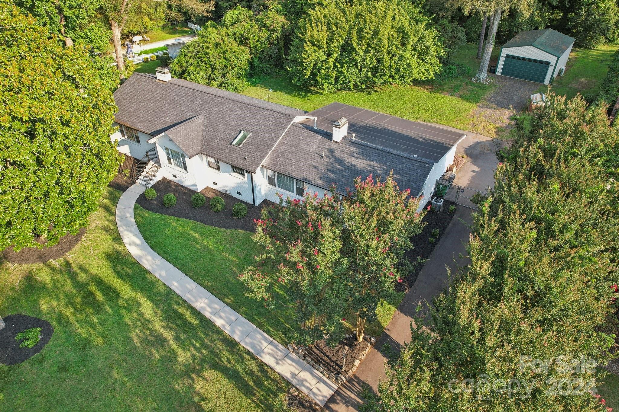 400 Livingston Drive