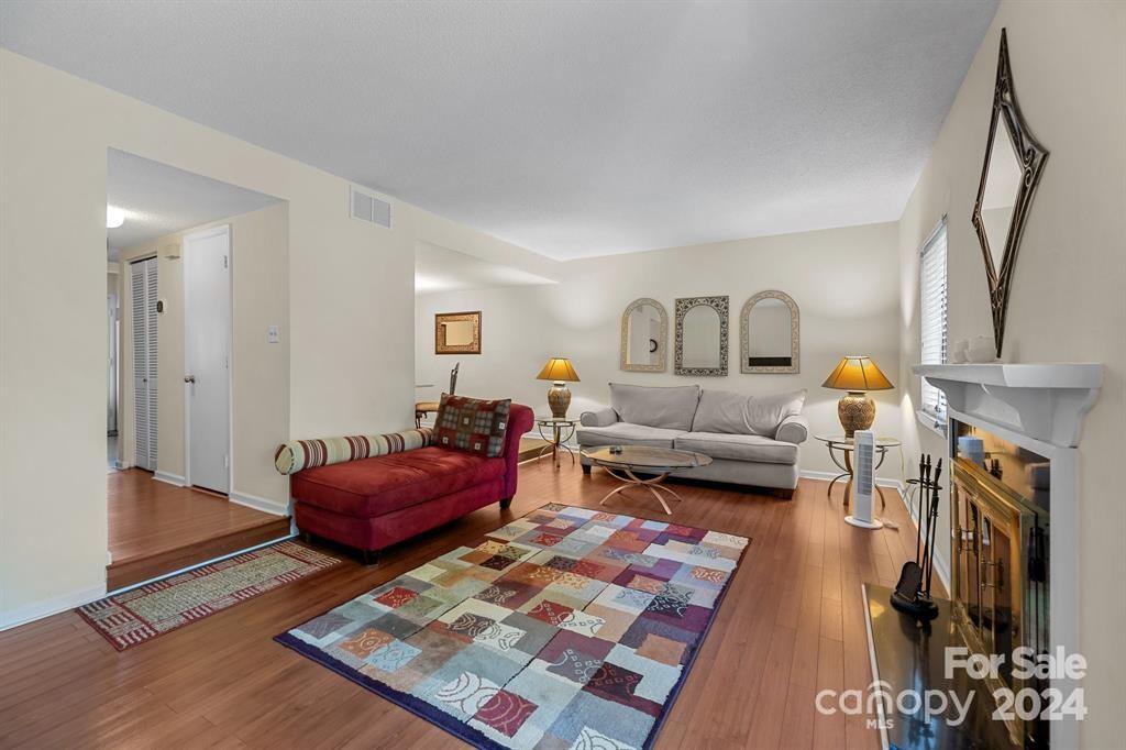 3619 Maple Glenn Lane