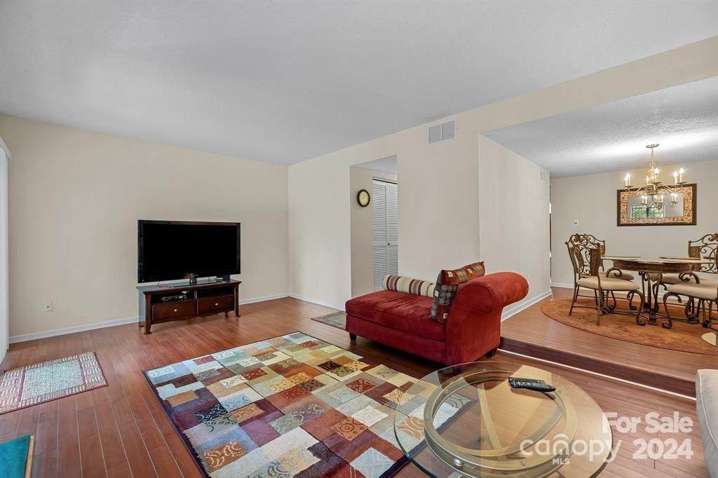 3619 Maple Glenn Lane