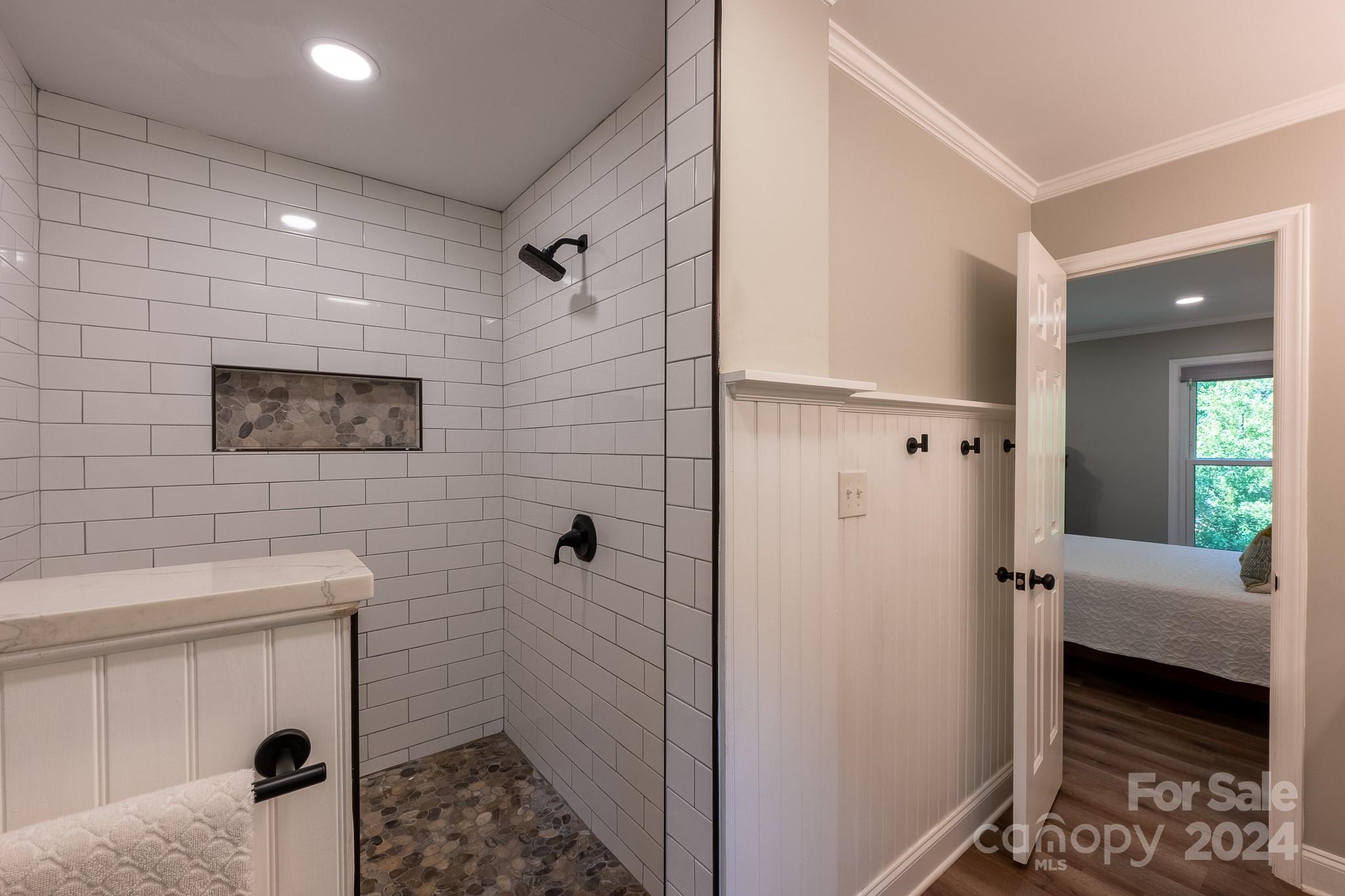 122 Creek Hollow Trail