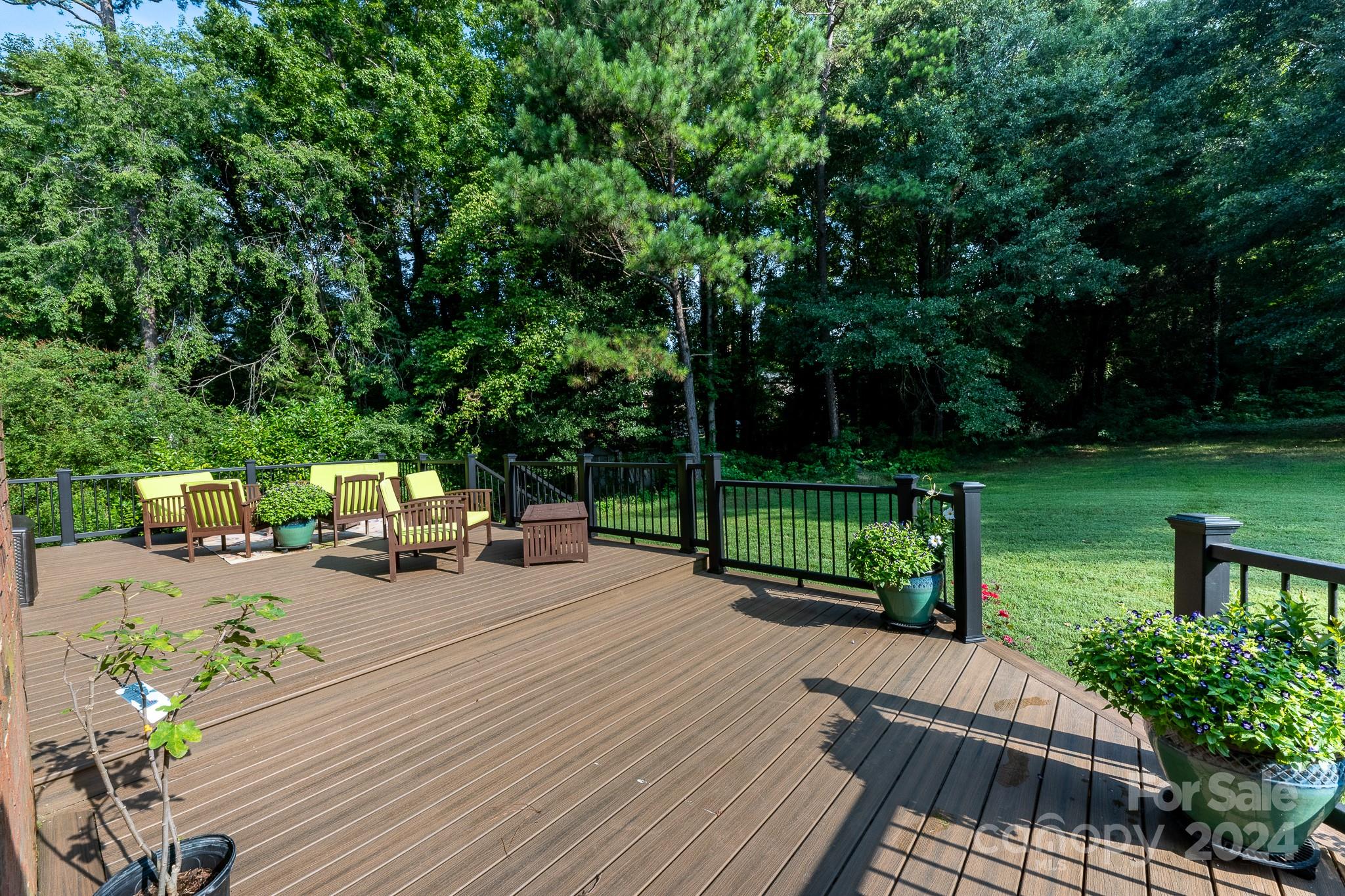122 Creek Hollow Trail