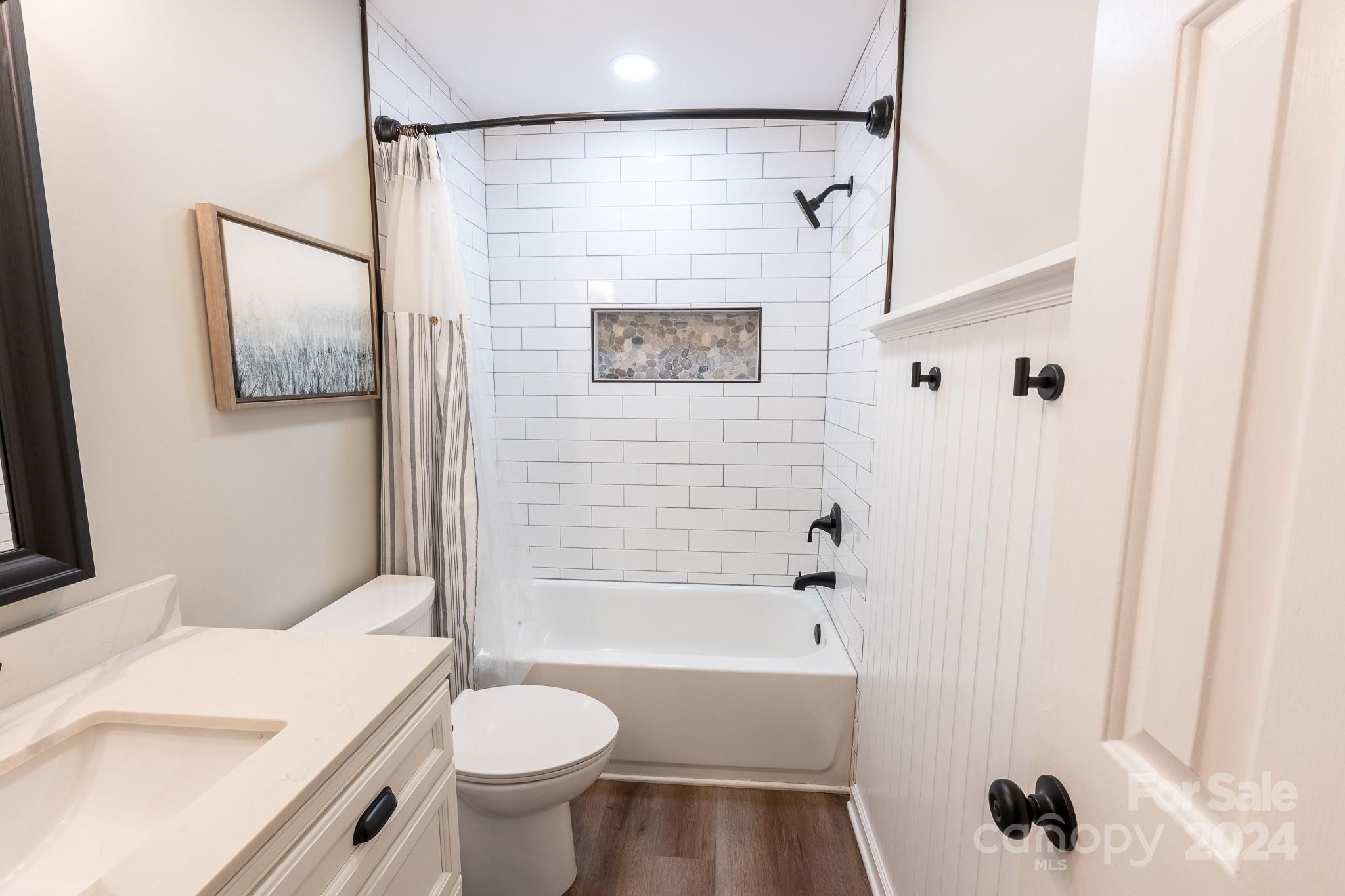 122 Creek Hollow Trail