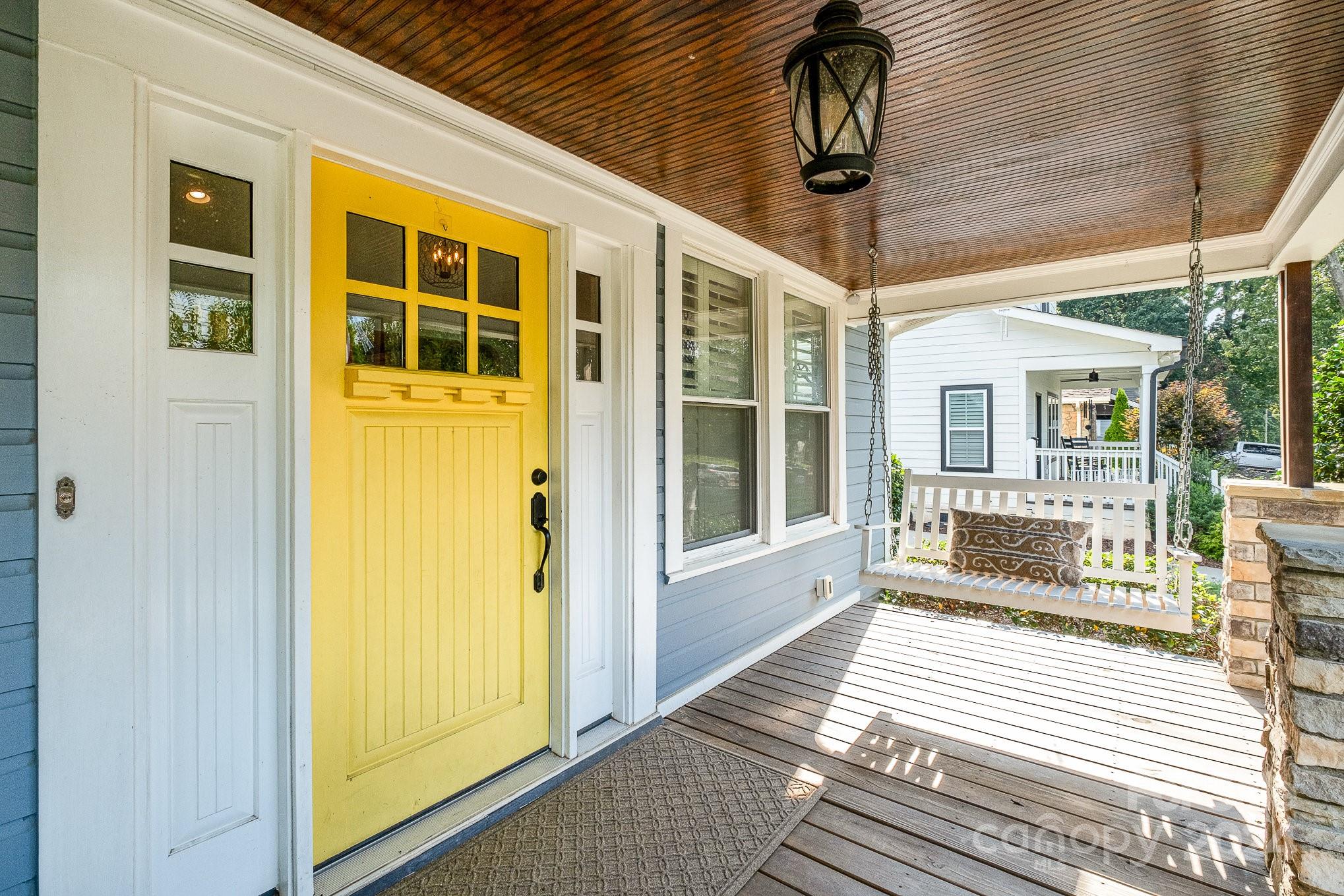 305 Wesley Heights Way