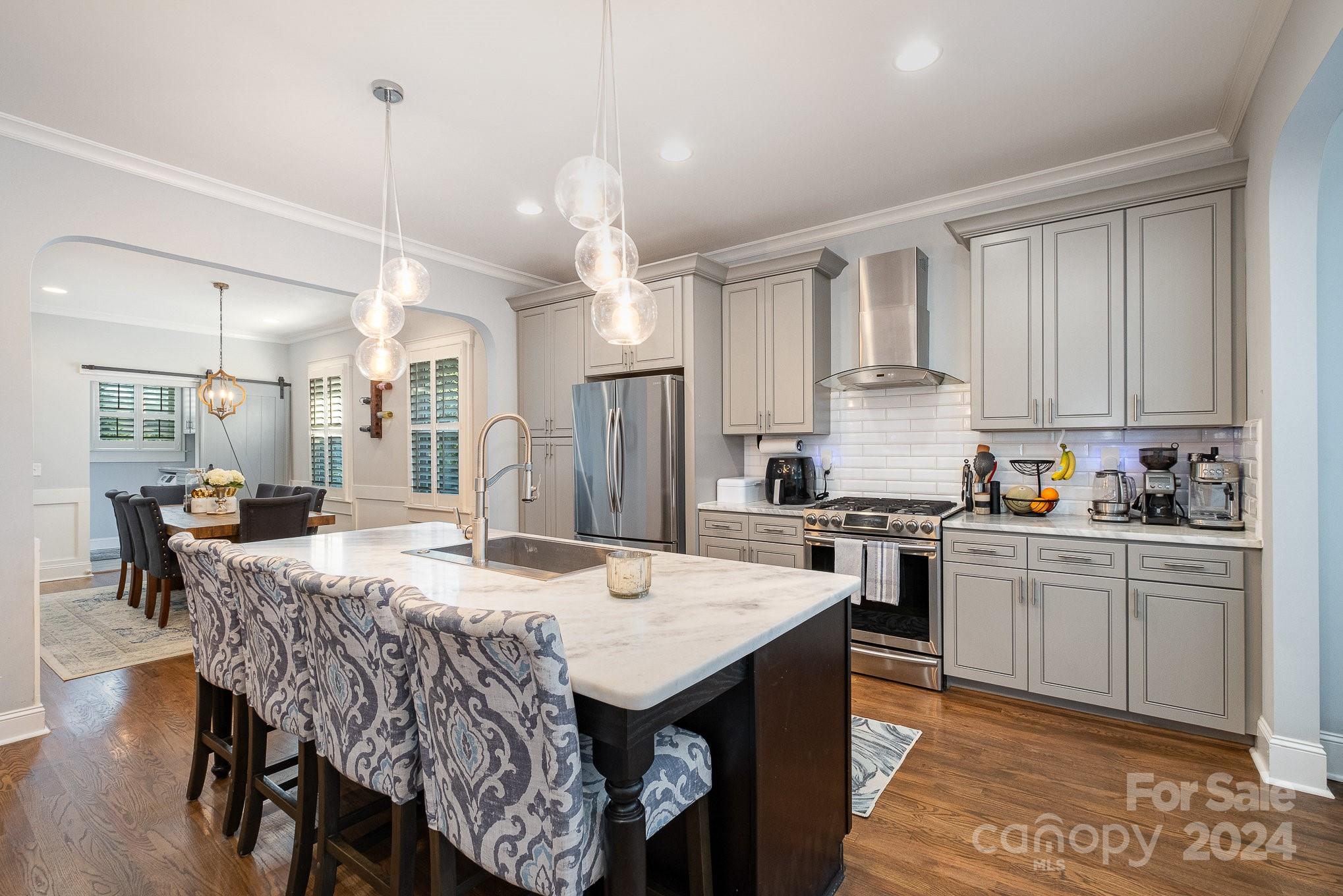 305 Wesley Heights Way