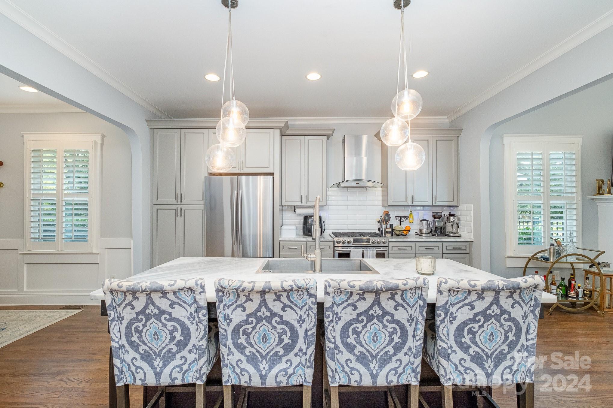 305 Wesley Heights Way