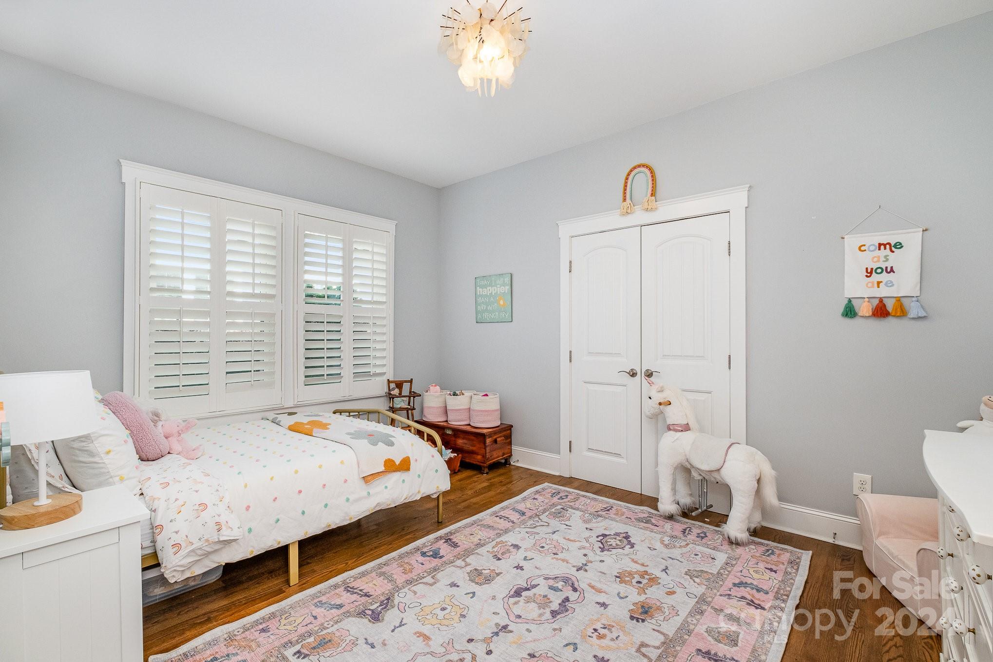 305 Wesley Heights Way