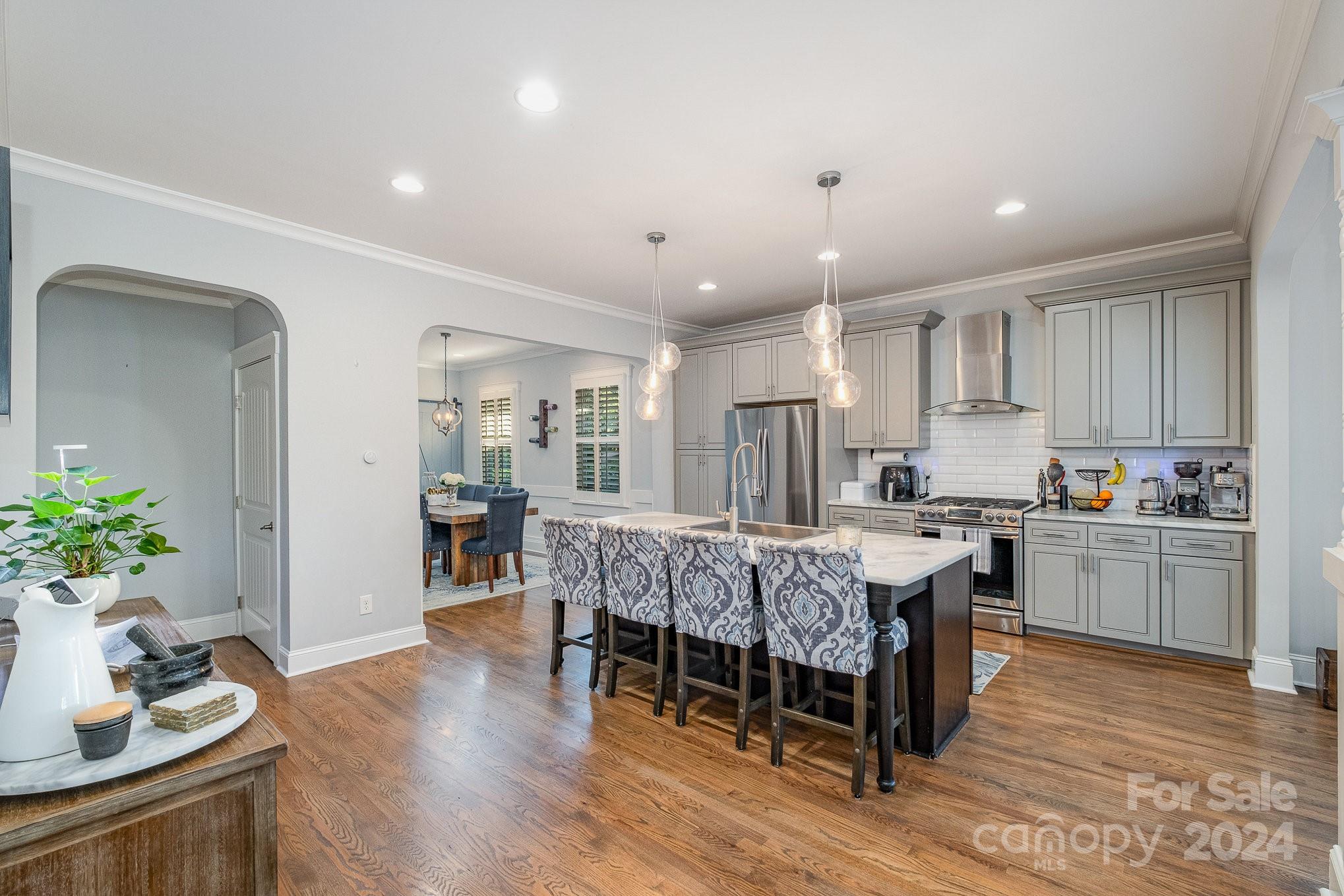 305 Wesley Heights Way