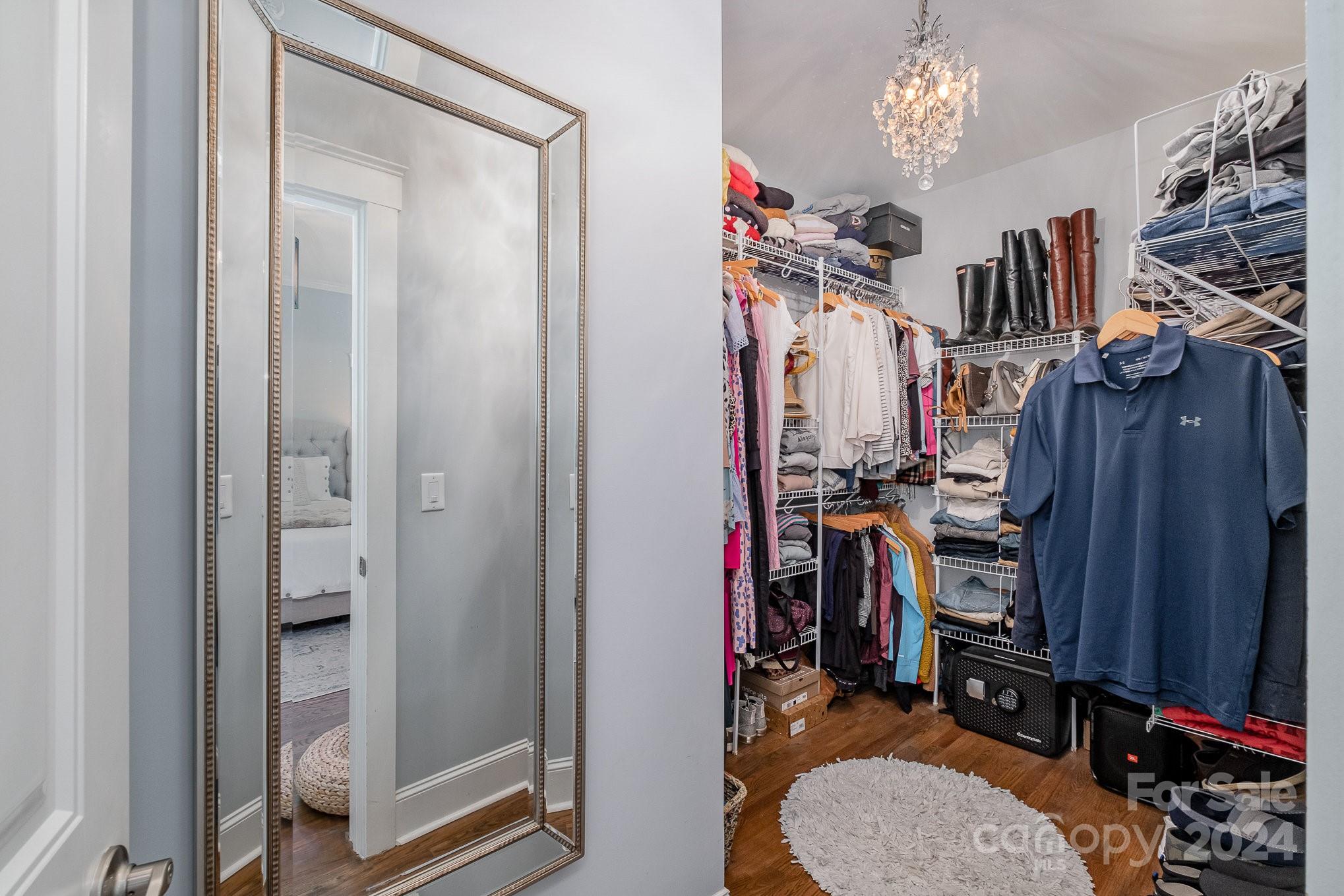 305 Wesley Heights Way