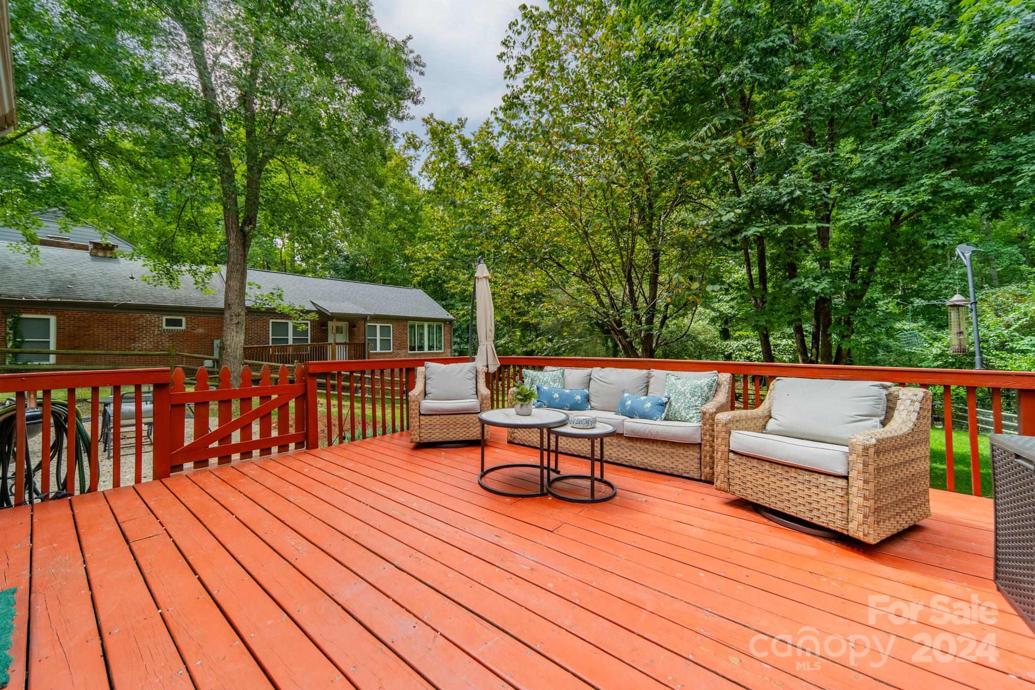 733 Neill Ridge Road