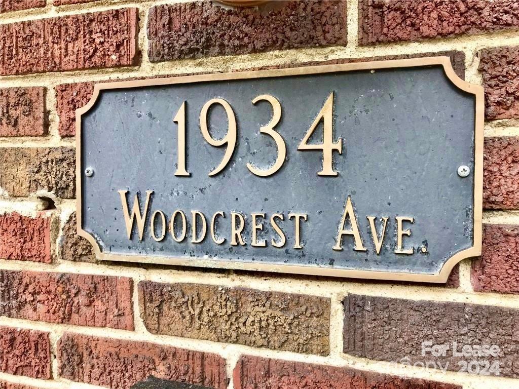 1934 Woodcrest Avenue
