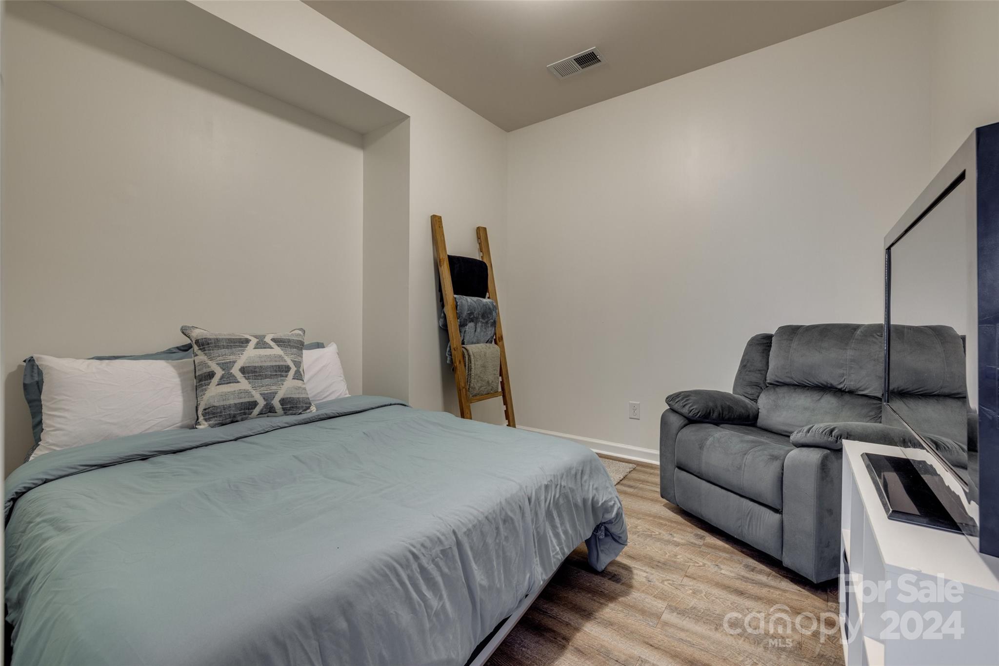 3733 English Garden Drive