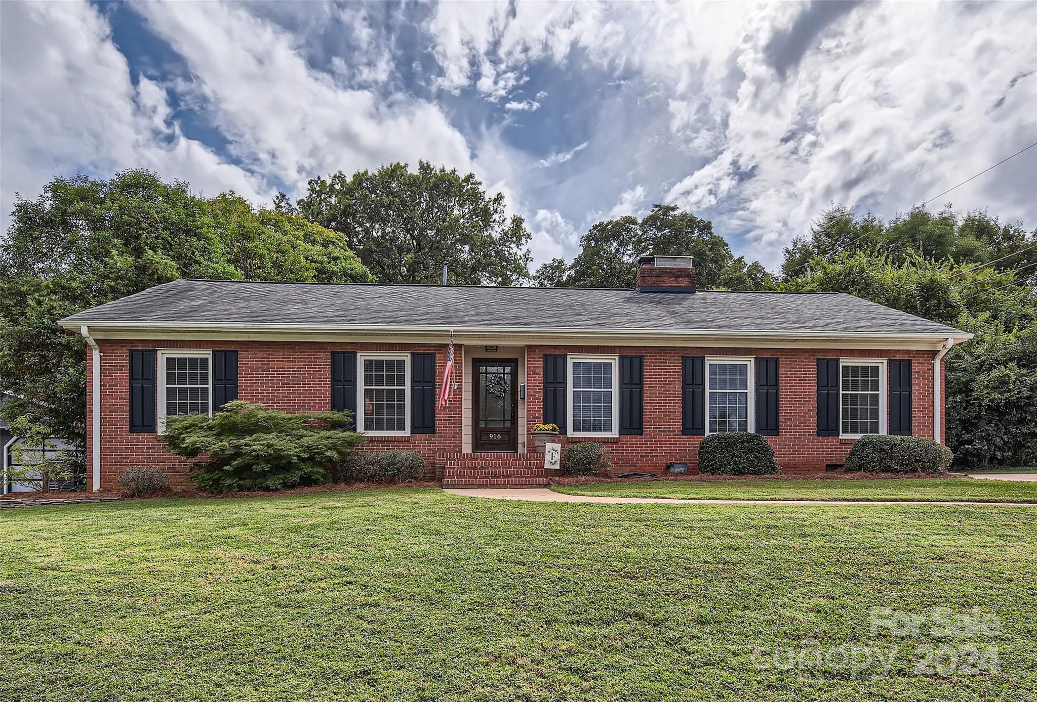 916 Fairbanks Road