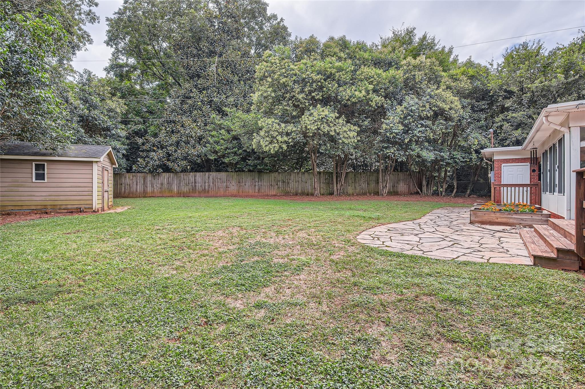 916 Fairbanks Road