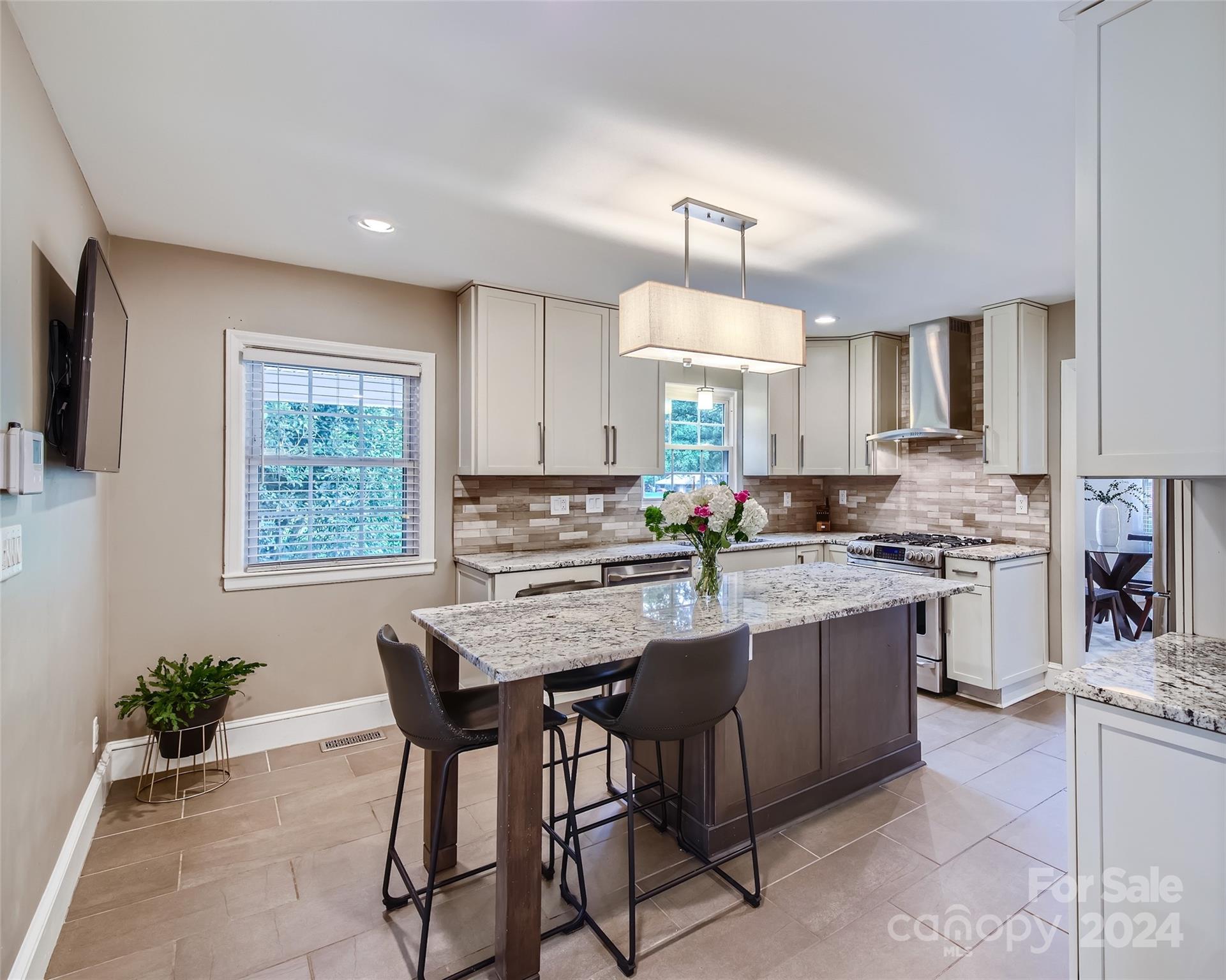 916 Fairbanks Road