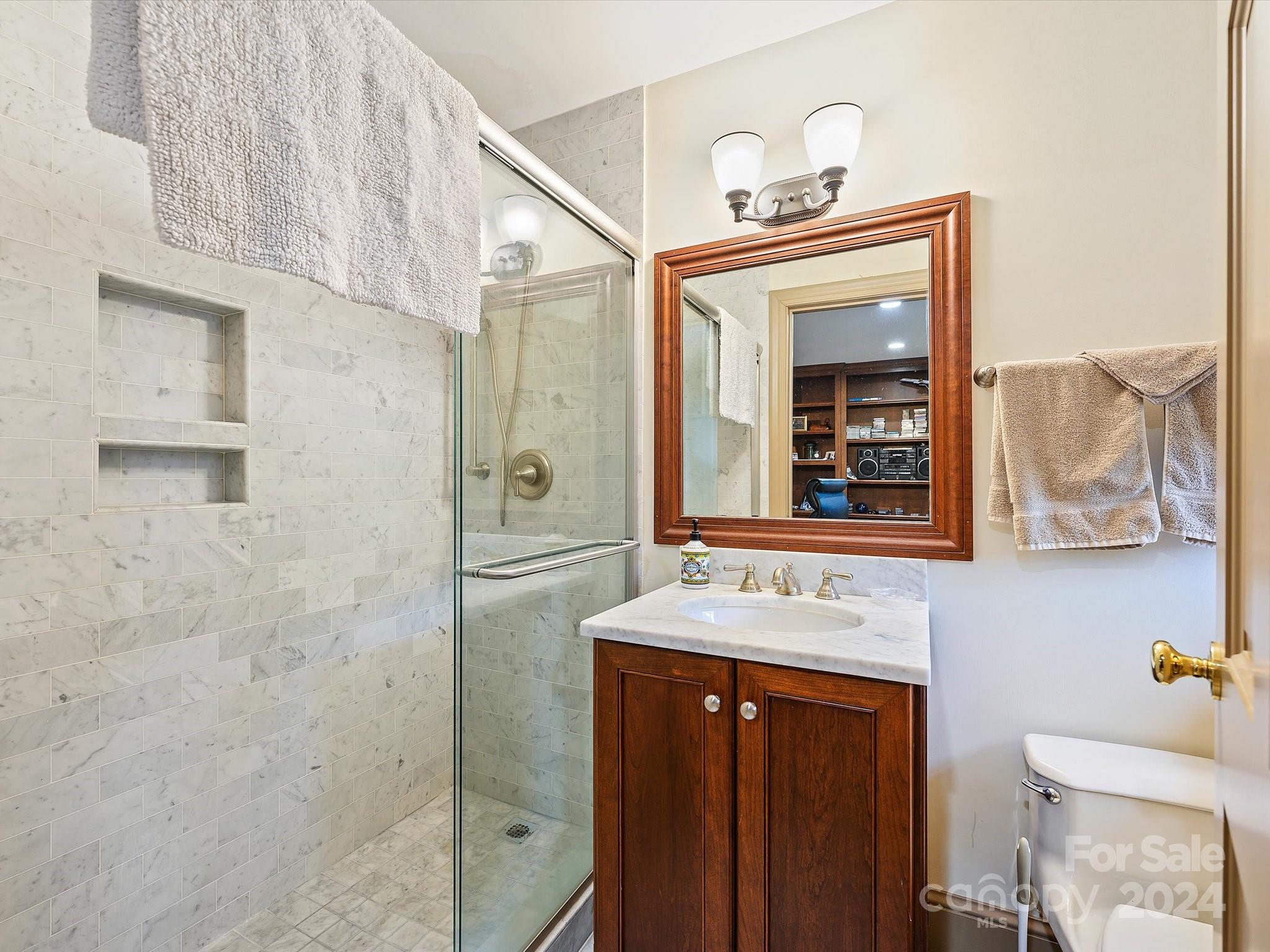 2633 Richardson Divide Unit: 2A