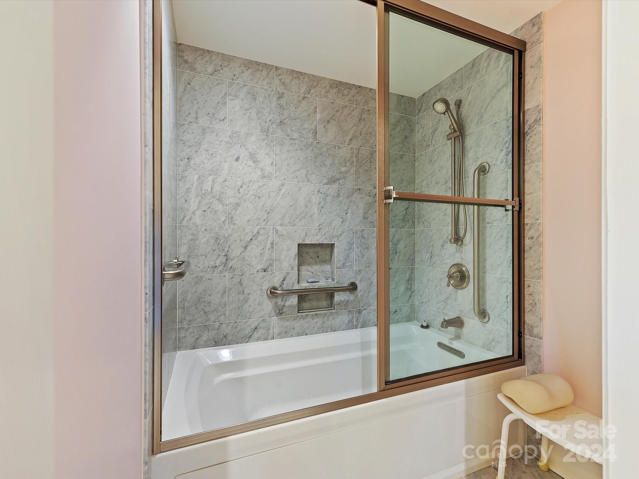 2633 Richardson Divide Unit: 2A