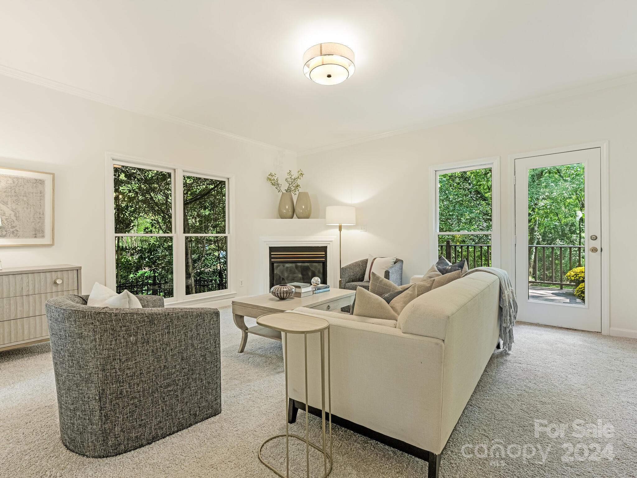 1014 Worcaster Place